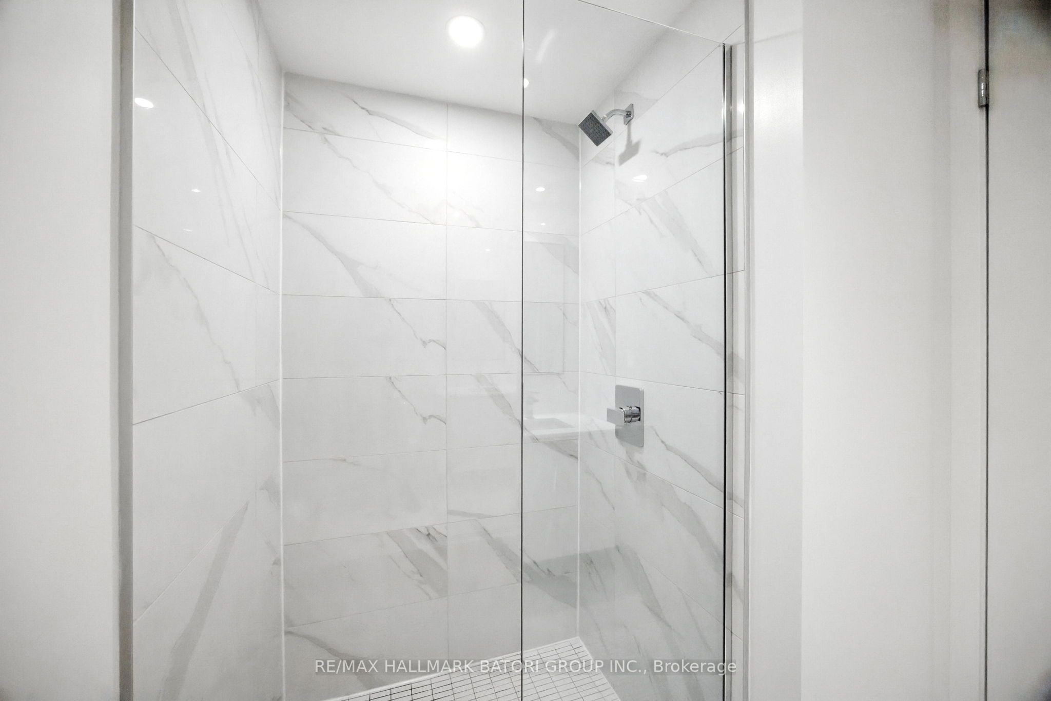 863 St. Clair Avenue W 801 Property Photo 16