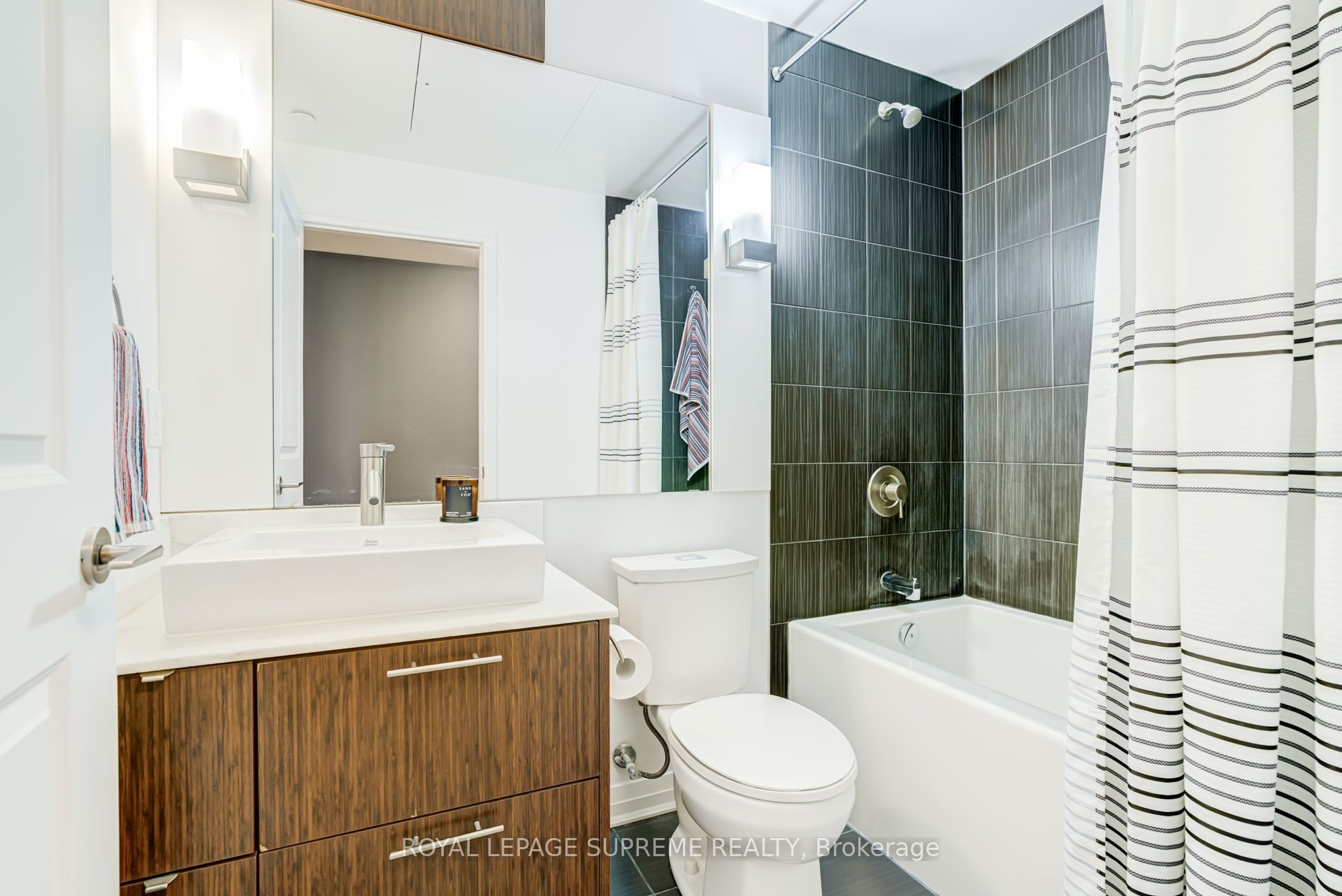 8 Mercer Street 1710 Property Photo 13