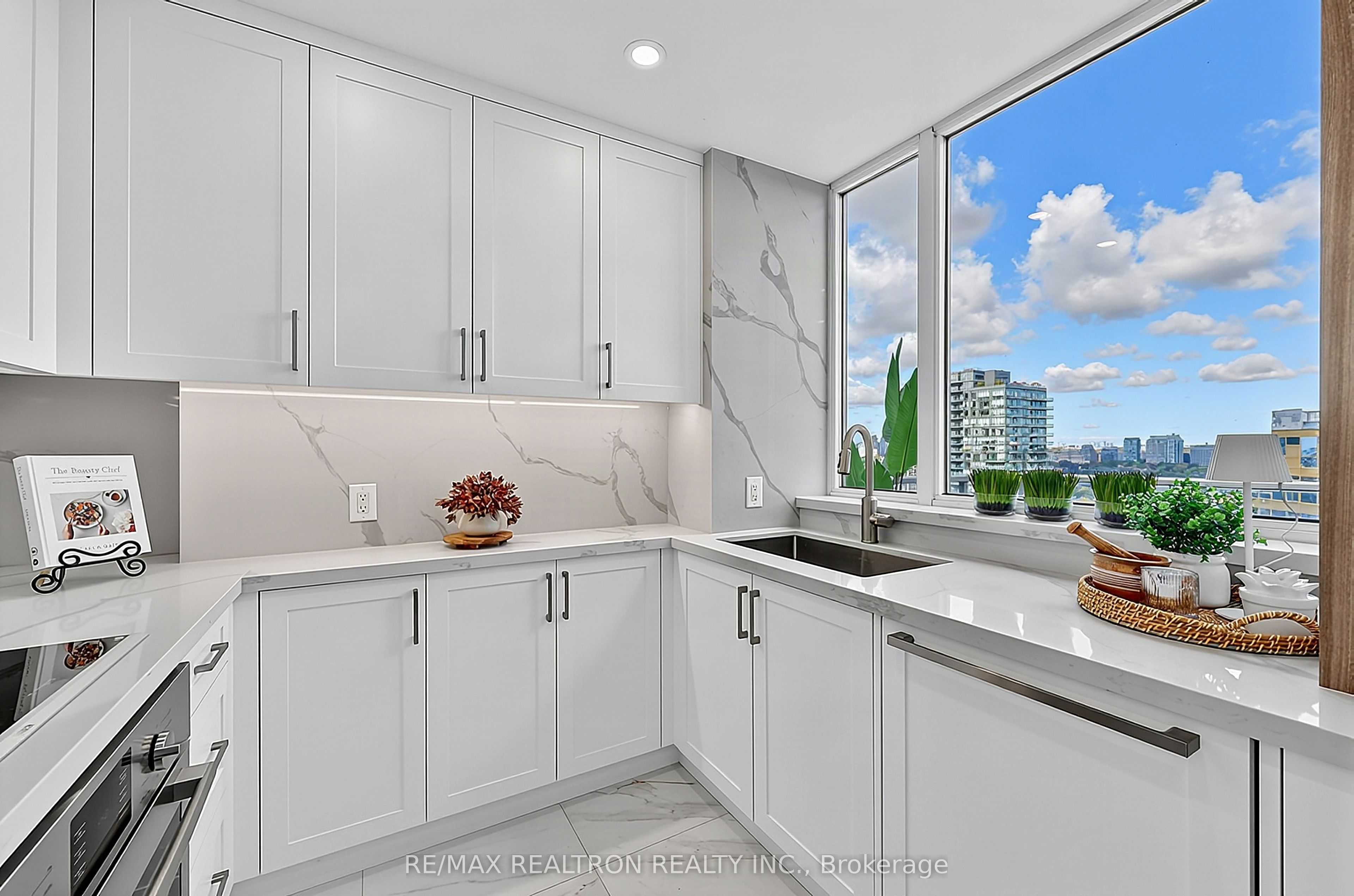 8 Park Road Ph3802 Property Photo 16