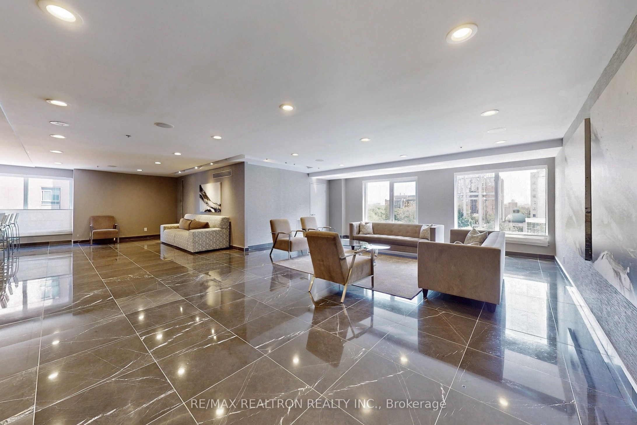 8 Park Road Ph3802 Property Photo 44