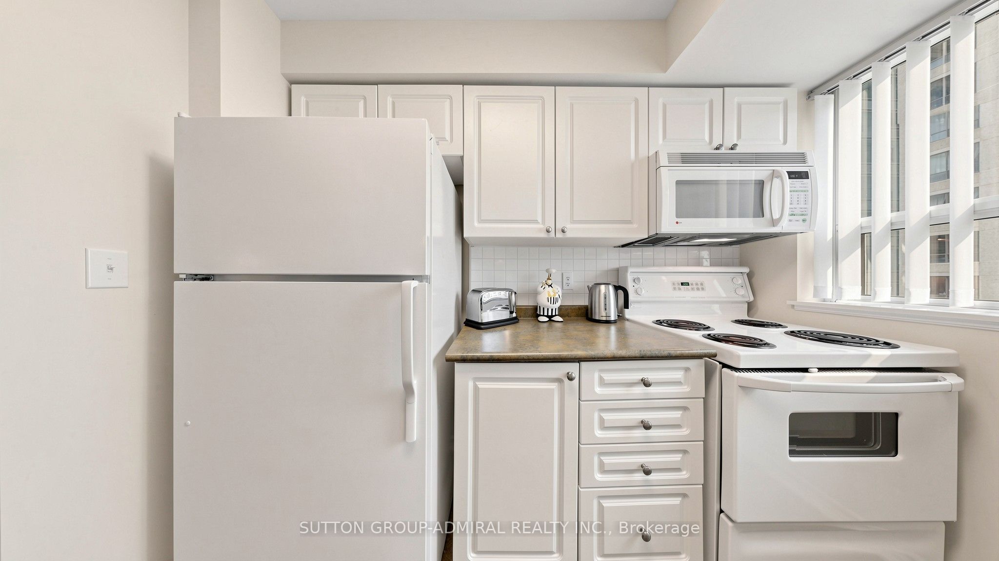30 Hayden Street 701 Property Photo 17