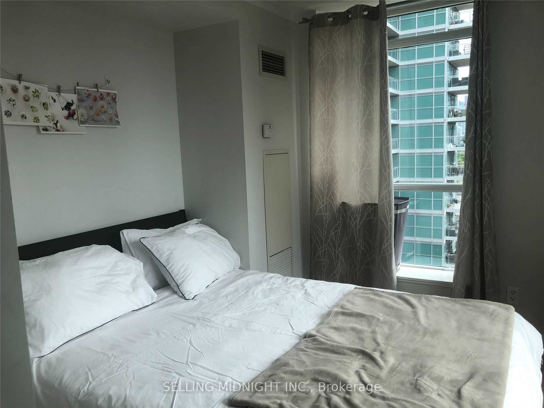 50 Lynn Wiilams Street 1103 Property Photo 6