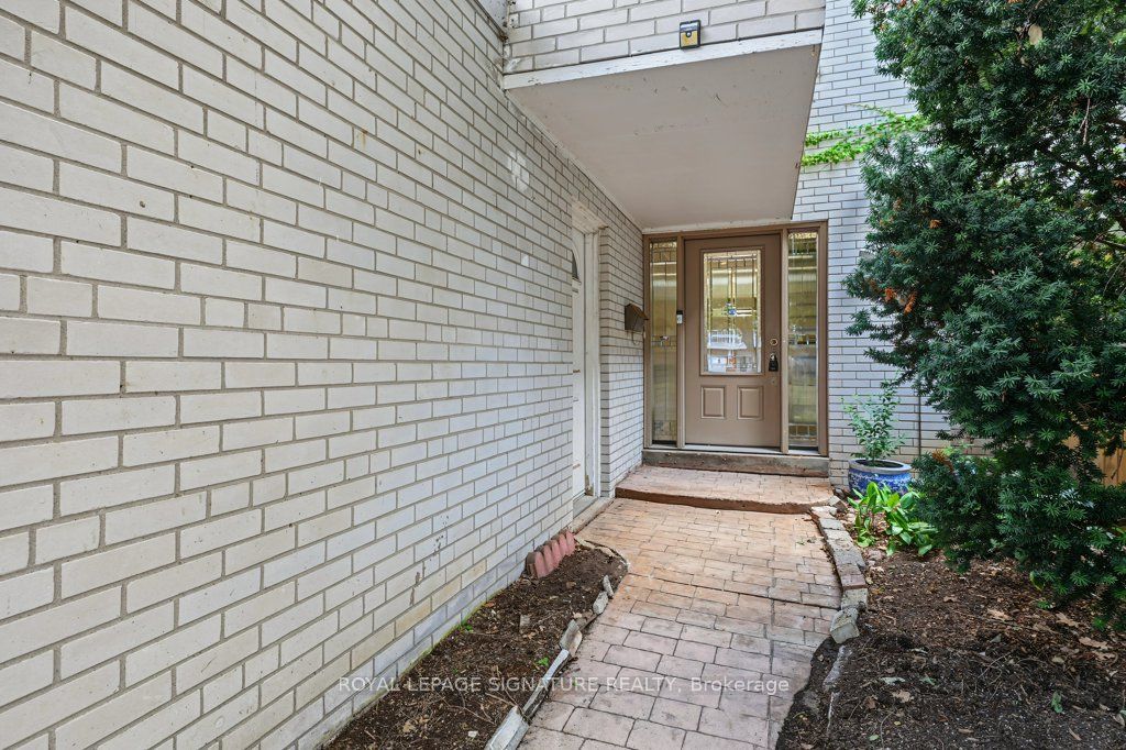 45 Chipwood Crescent Property Photo 3