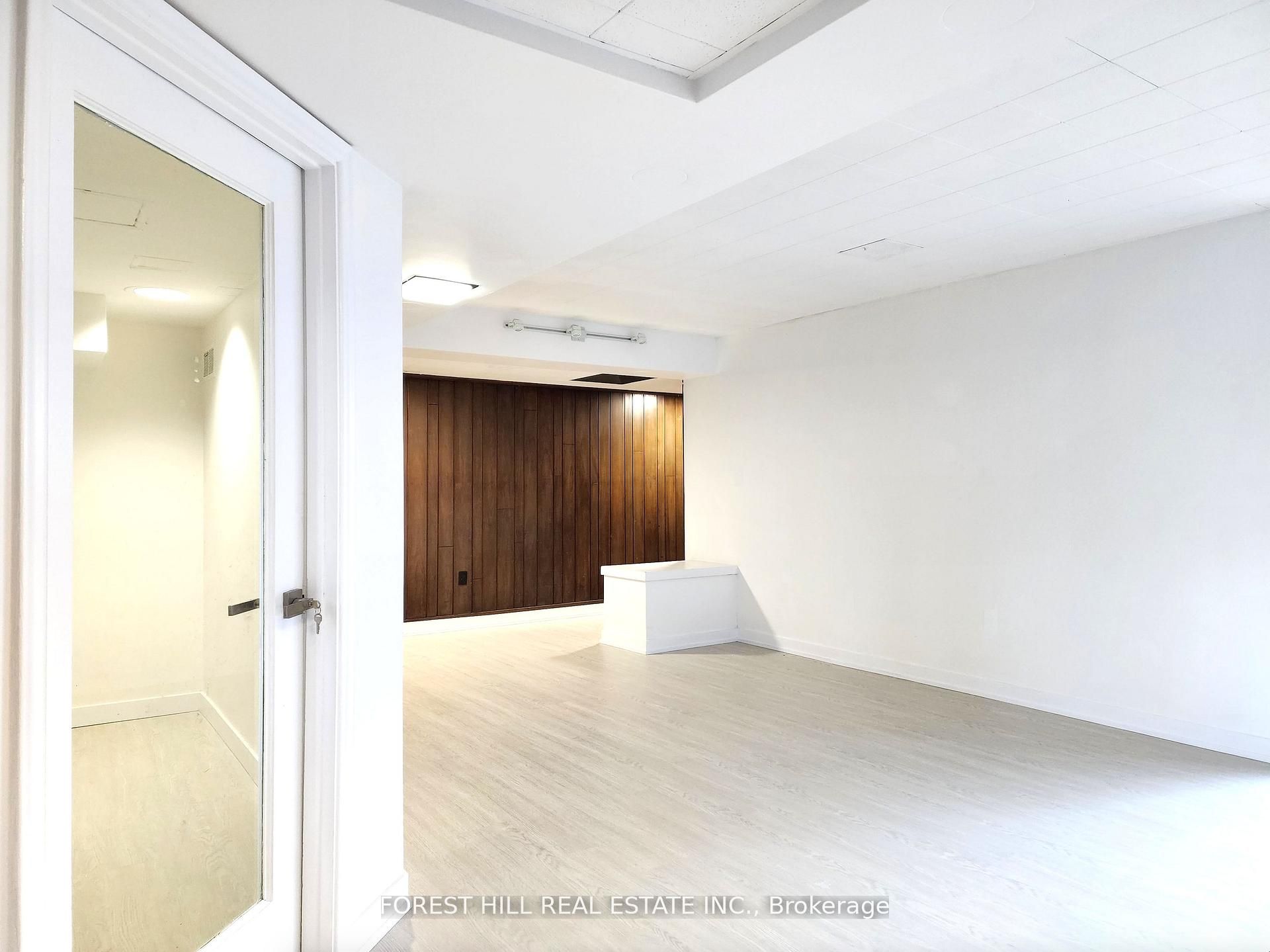 226 Bathurst Street 200 Property Photo 9