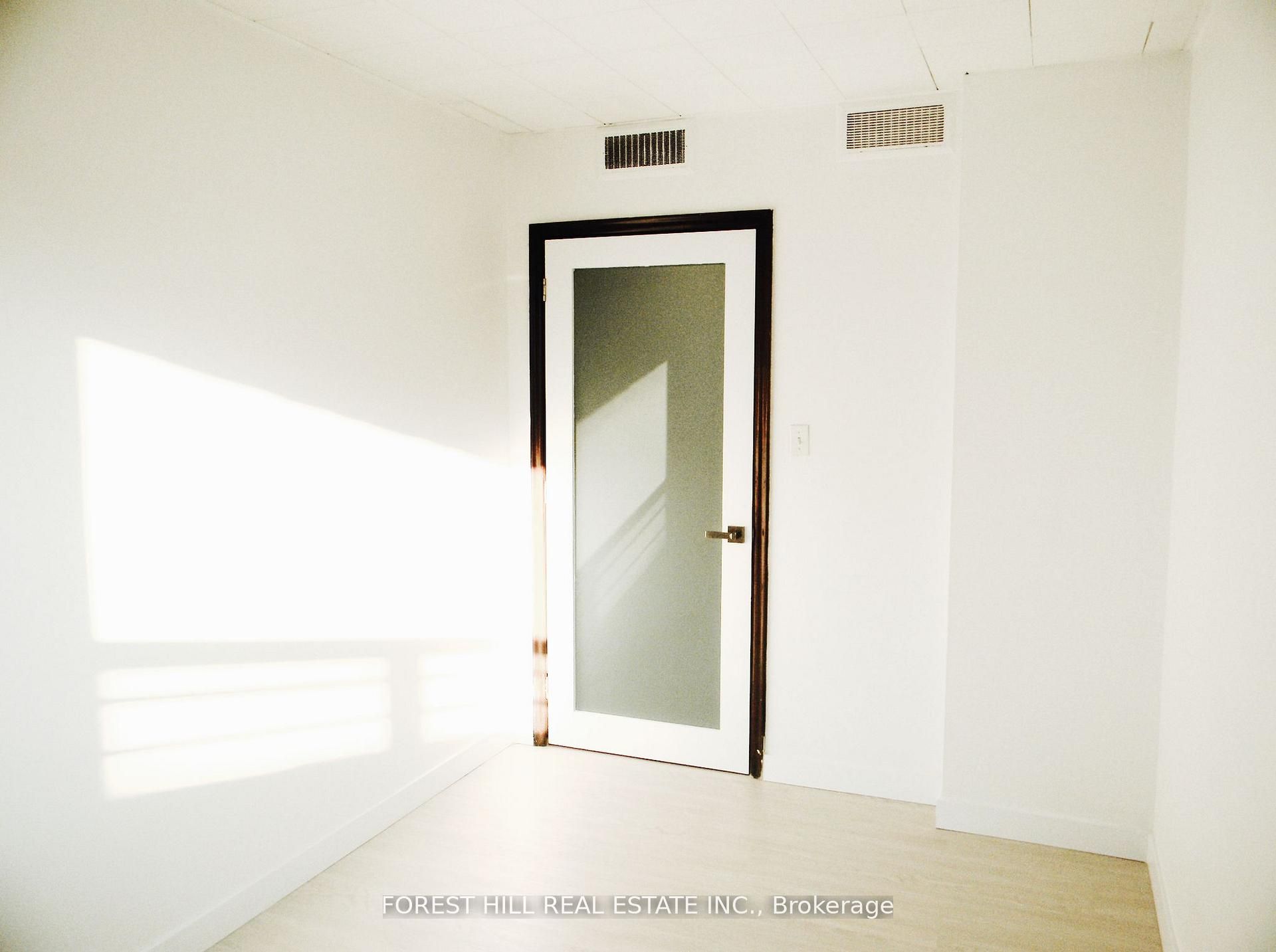226 Bathurst Street 200 Property Photo 12