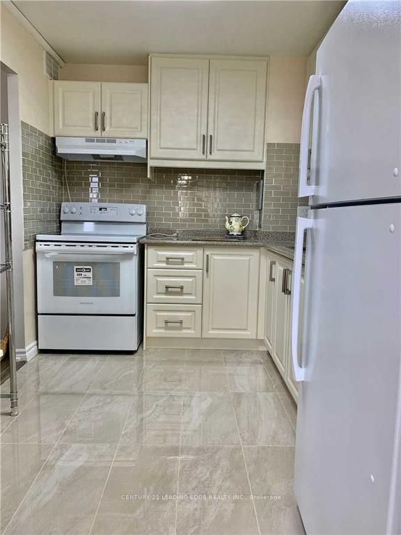 735 Don Mills Road 1208 Property Photo 2