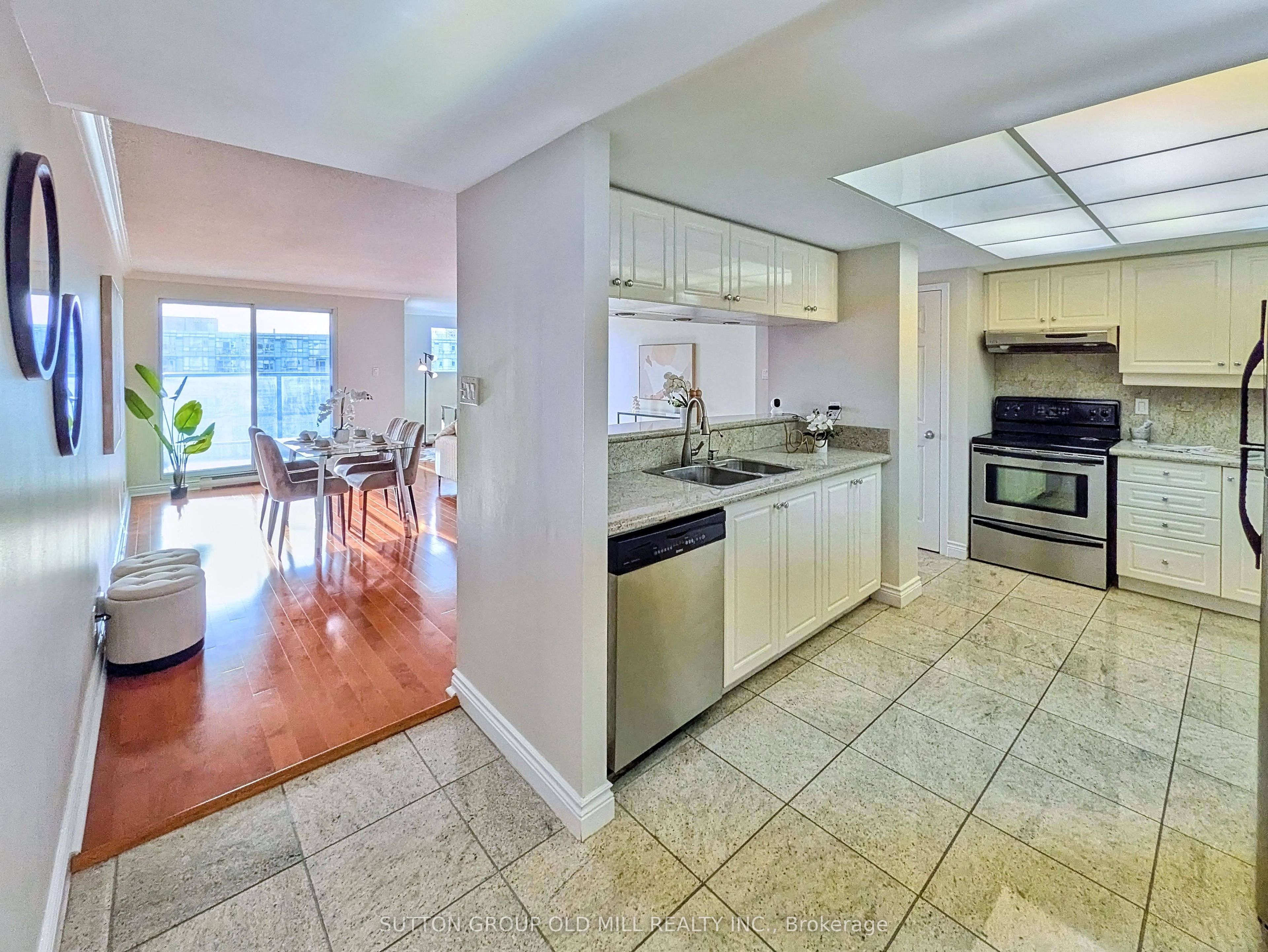 99 Harbour Square 1512 Property Photo 6