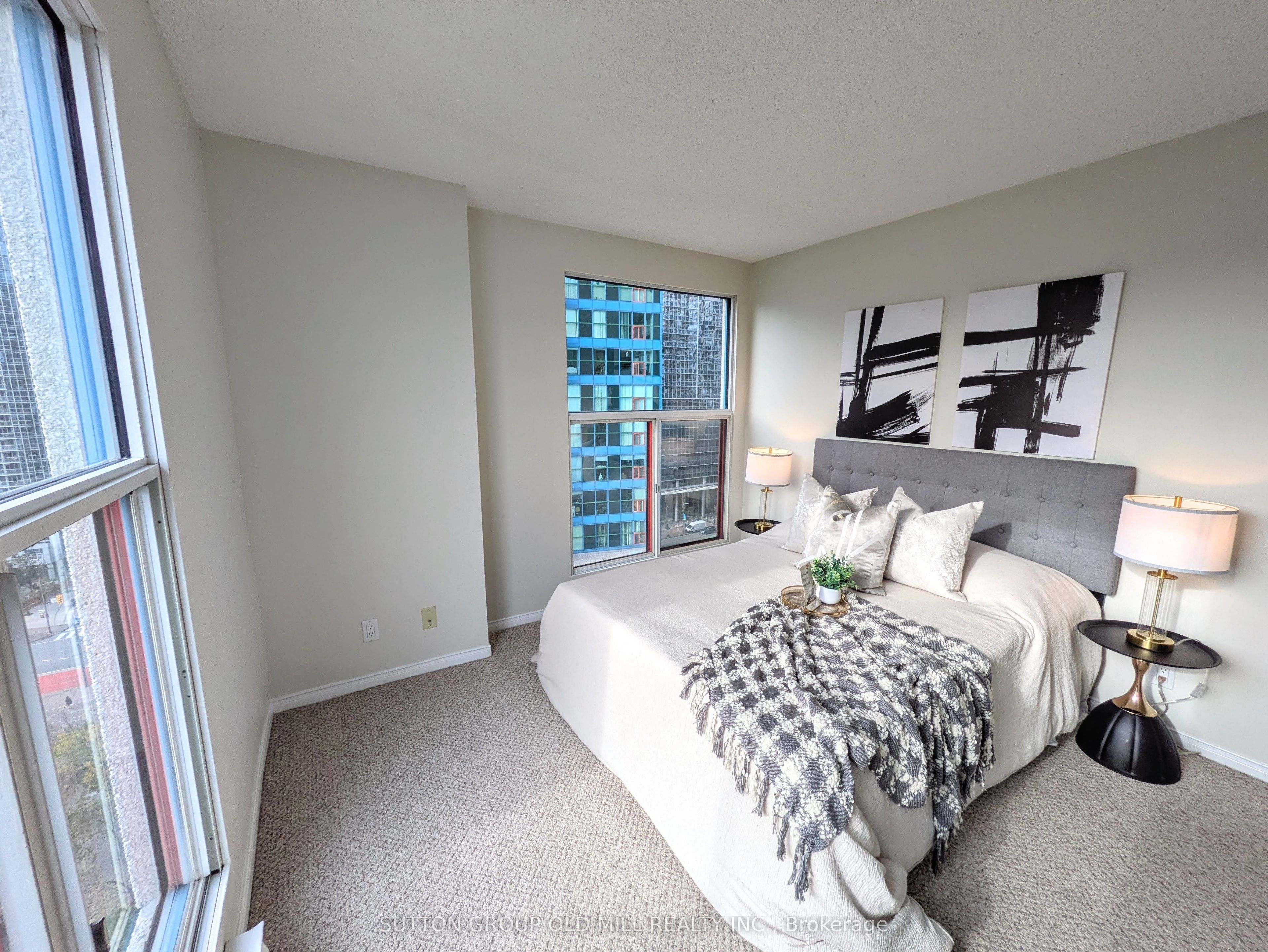 99 Harbour Square 1512 Property Photo 11