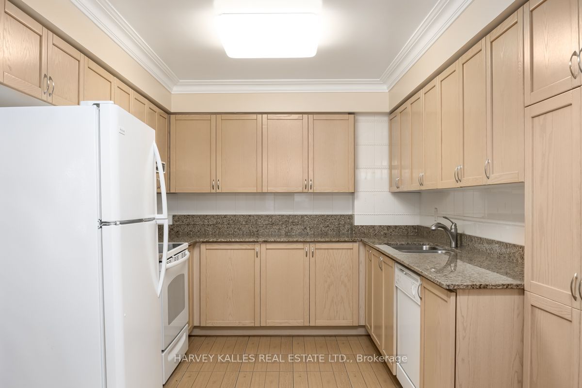 8 Covington Road 308 Property Photo 8