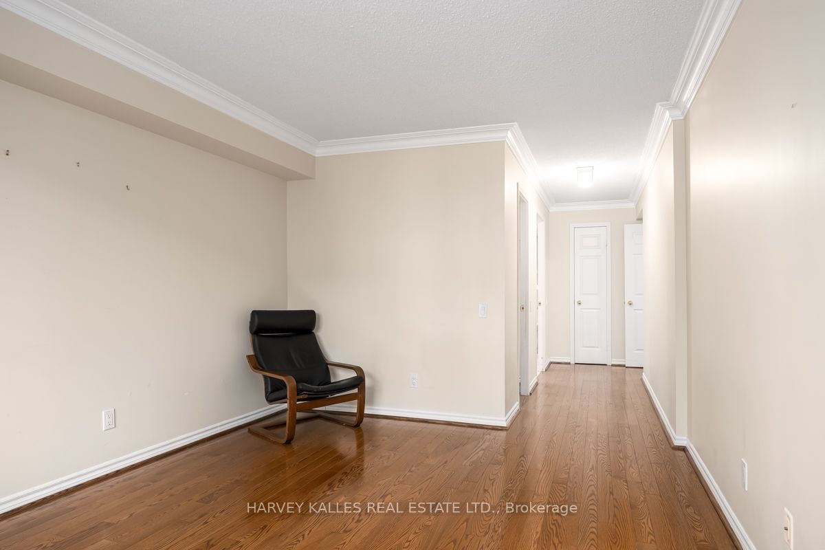 8 Covington Road 308 Property Photo 13