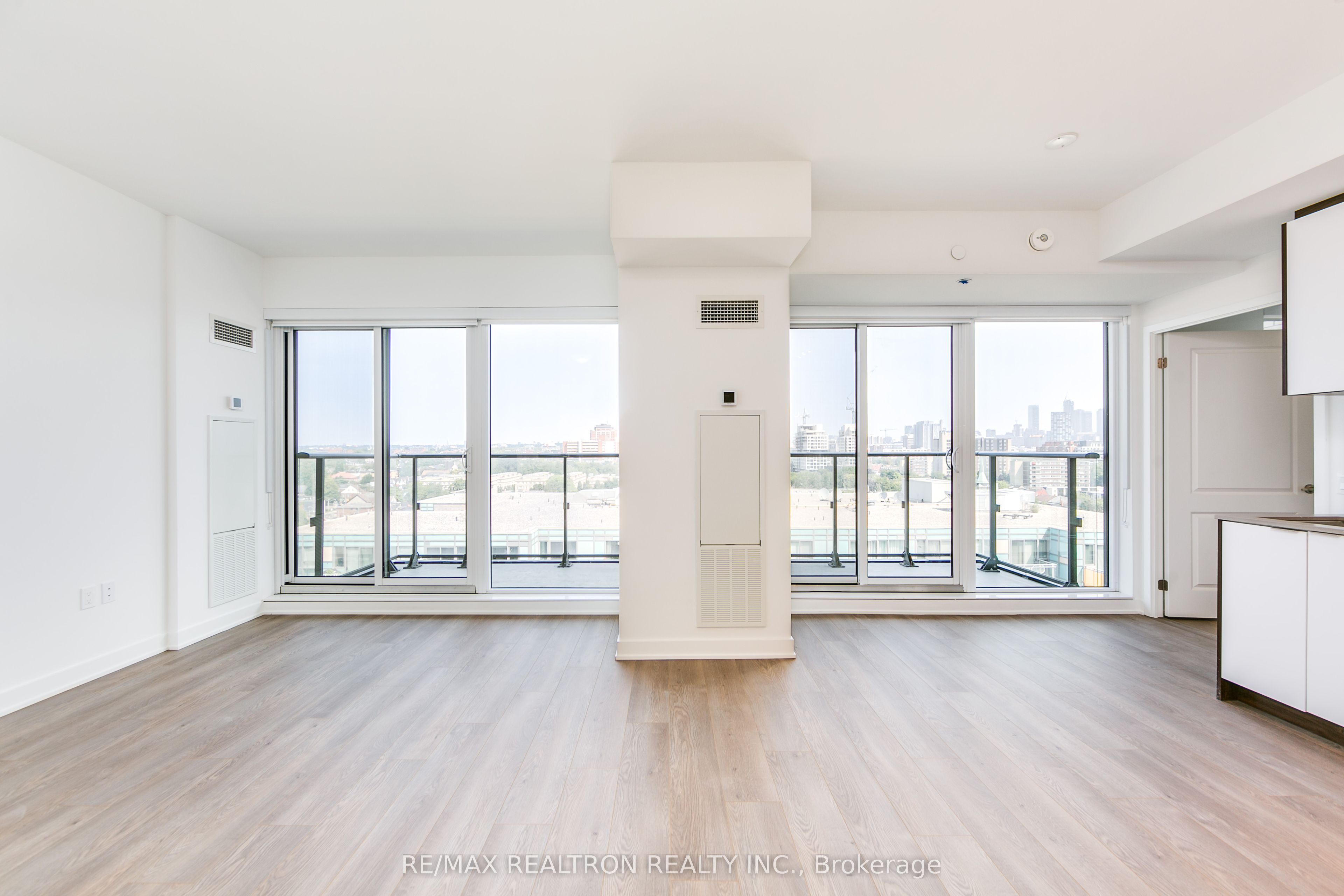 543 Richmond Street W 1202 Property Photo 1