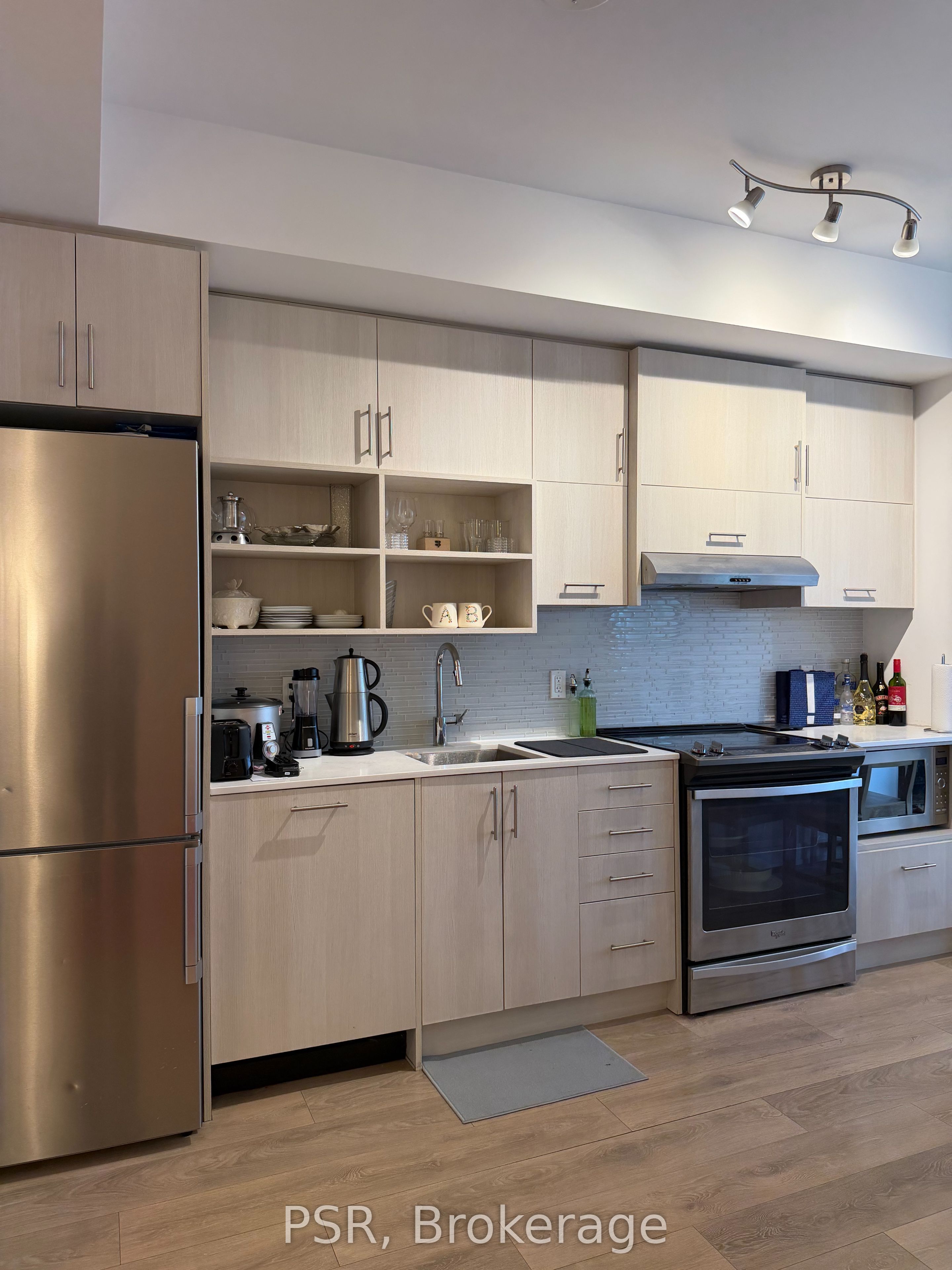 150 Fairview Mall Drive 211 Property Photo 8