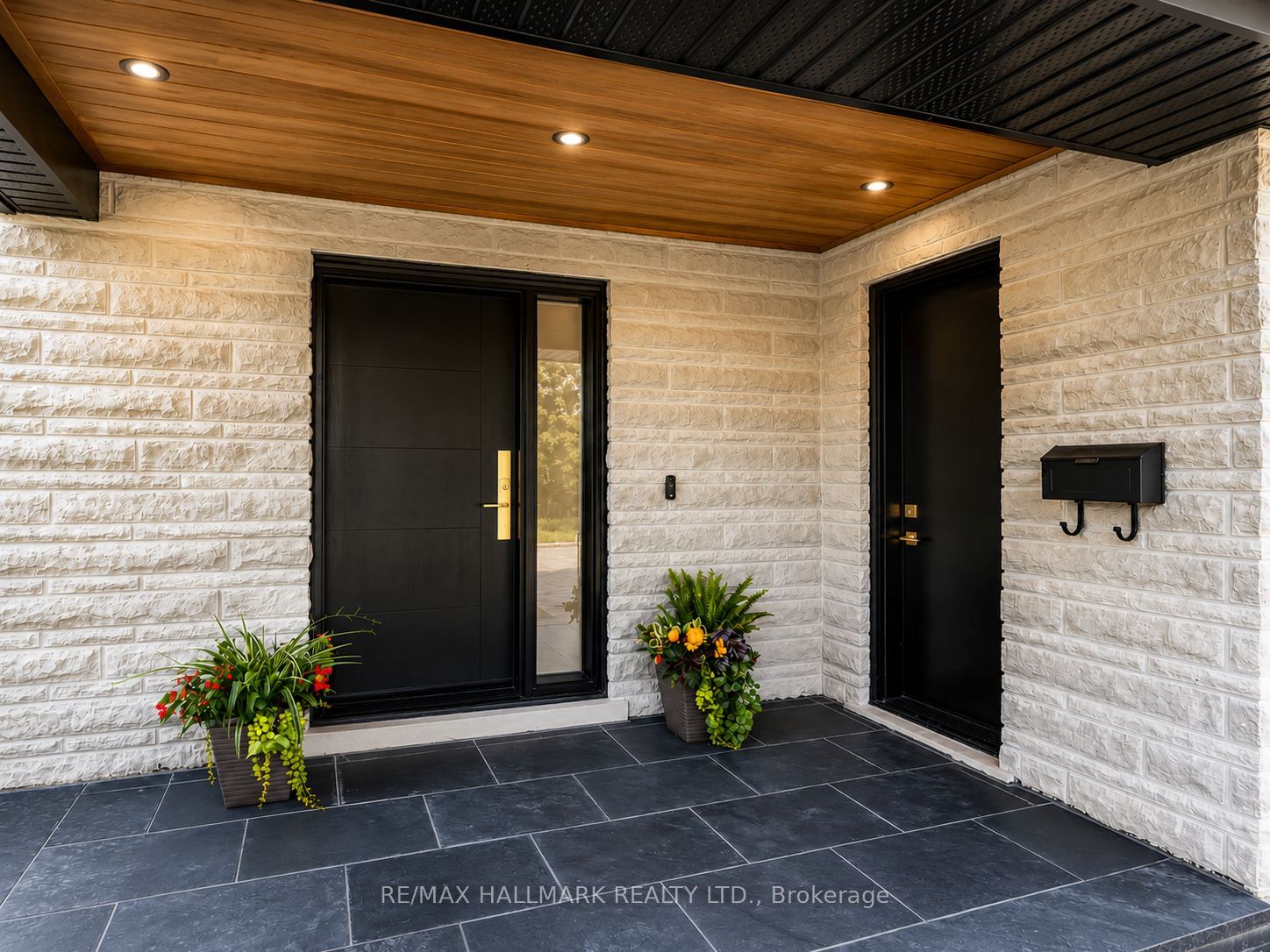 30 Kellythorne Drive Property Photo 6