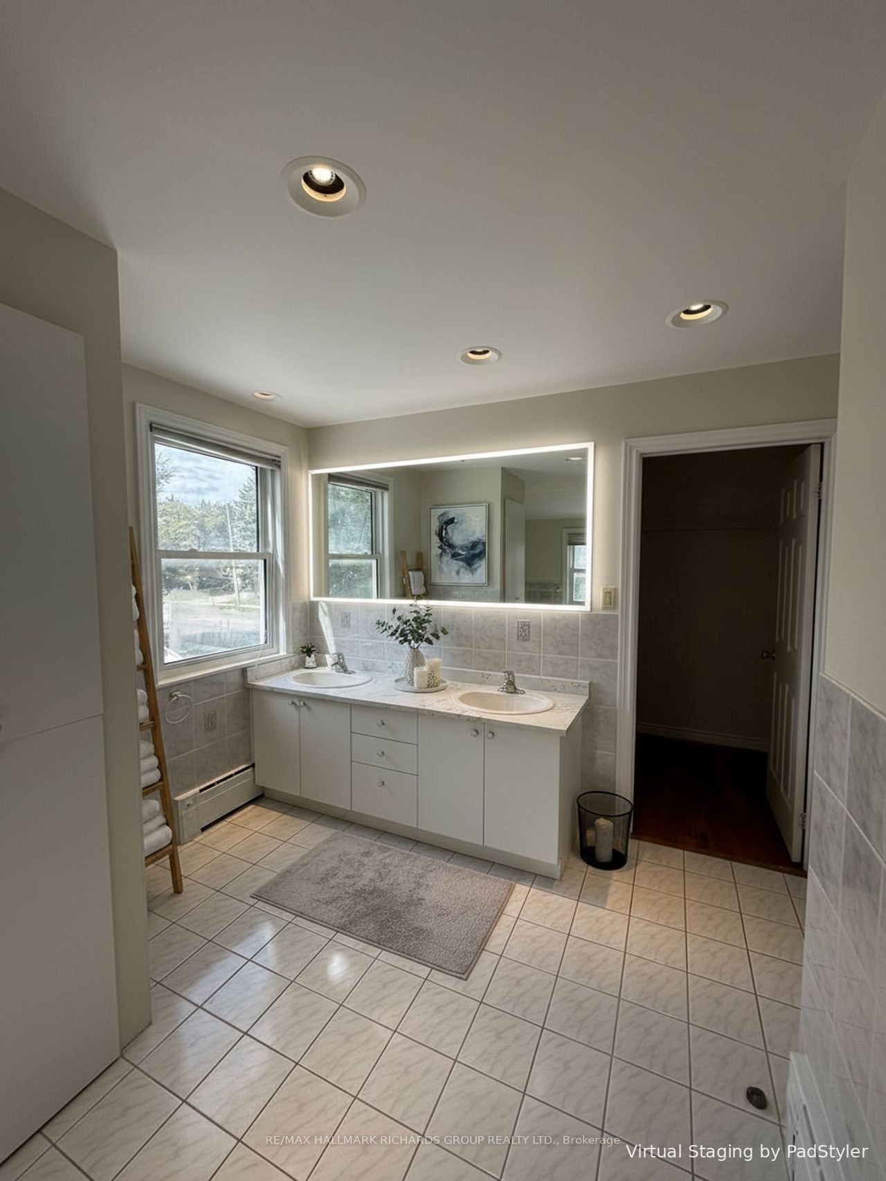 371 Cummer Avenue Property Photo 7