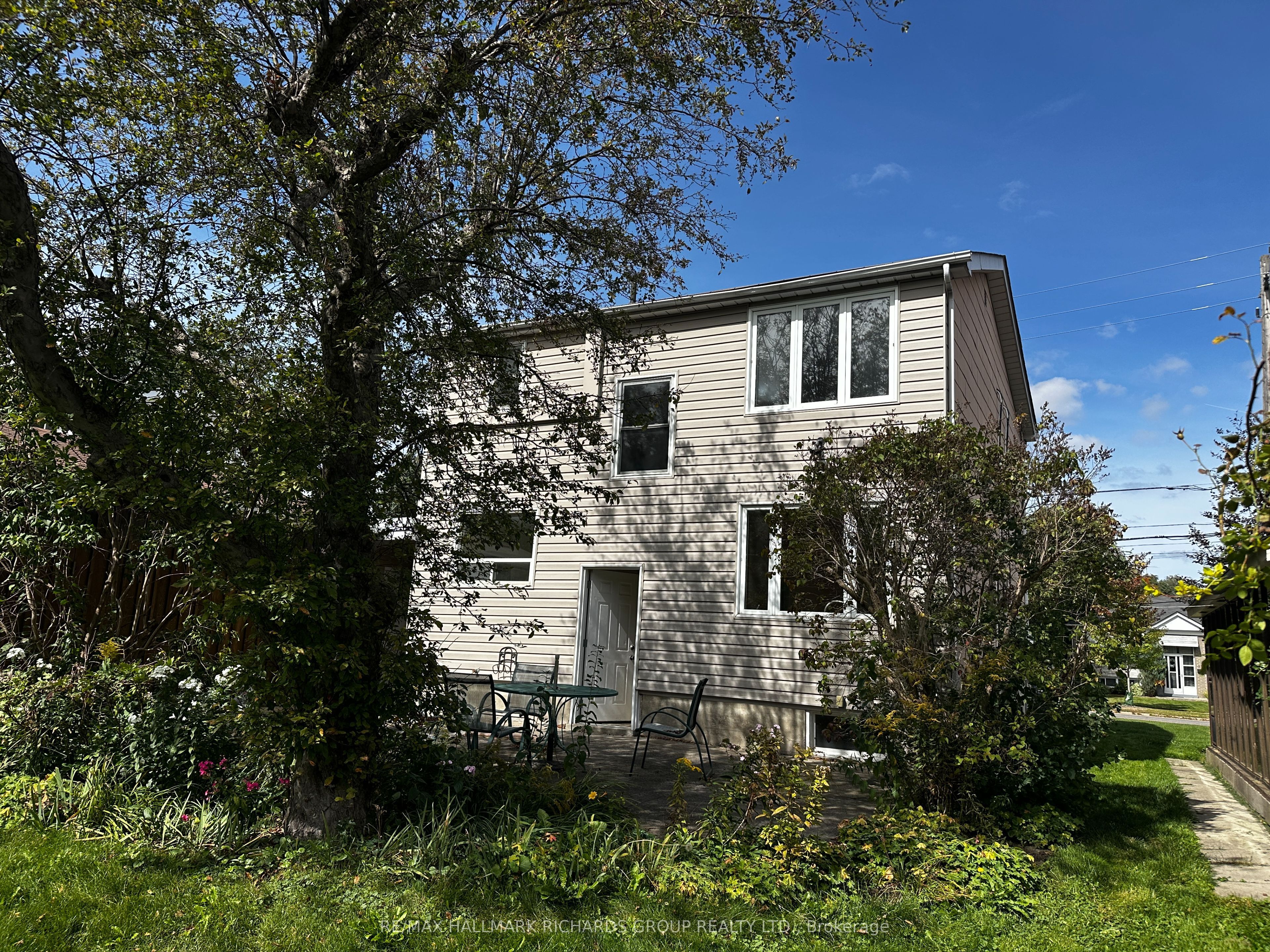 371 Cummer Avenue Property Photo 20