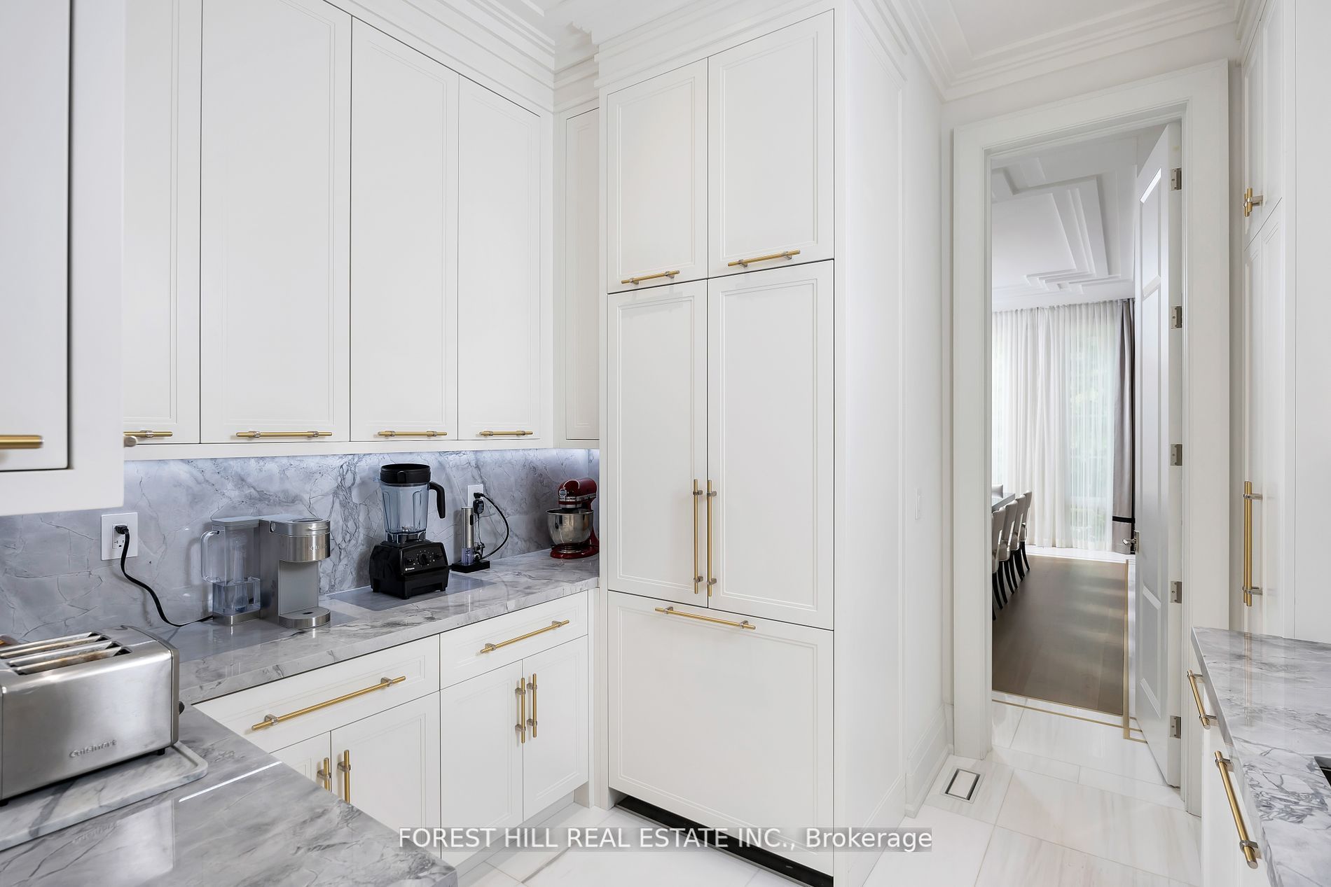 239 Cortleigh Boulevard Property Photo 14