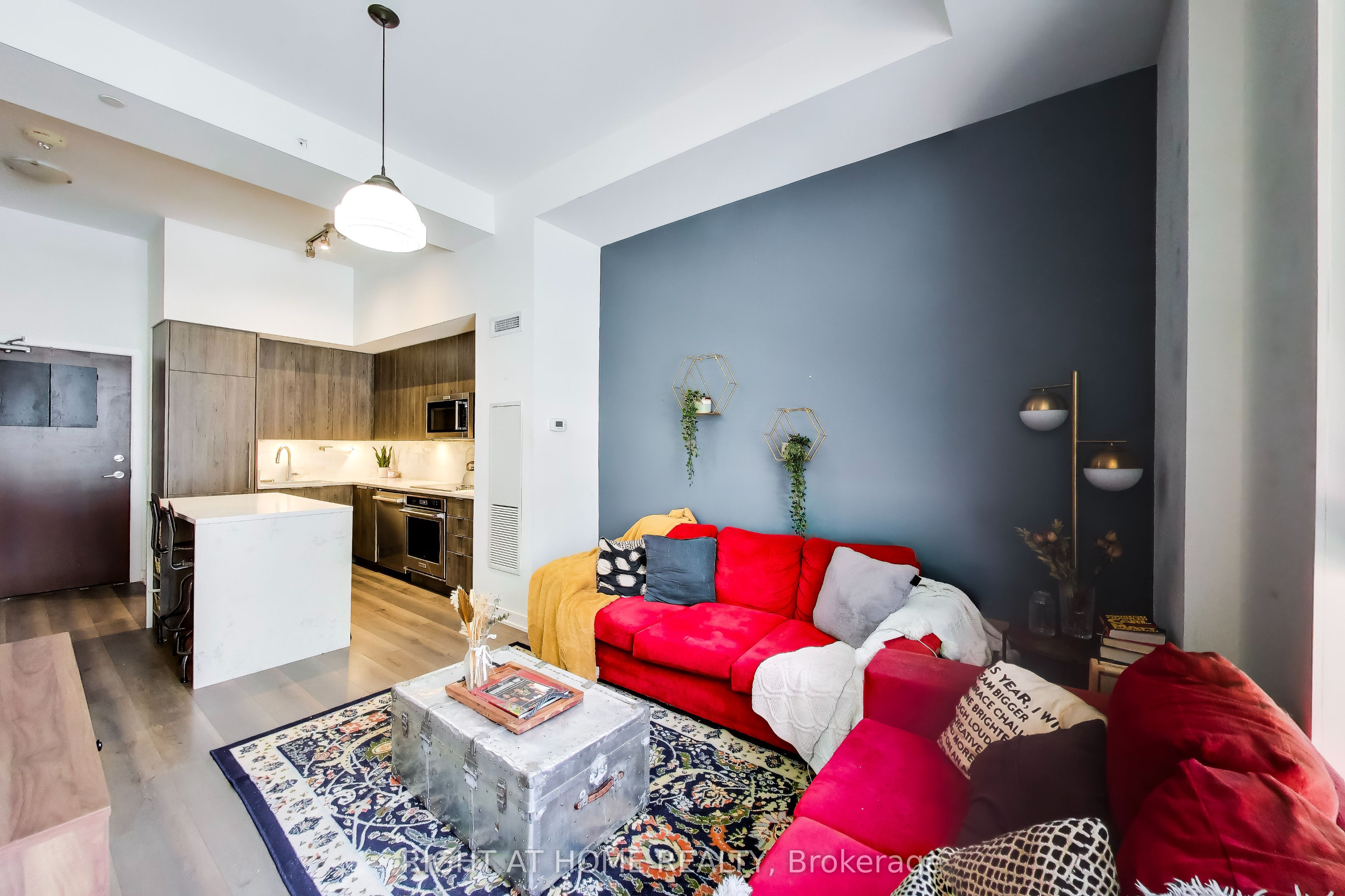 38 Iannuzzi Street 113 Property Photo 3