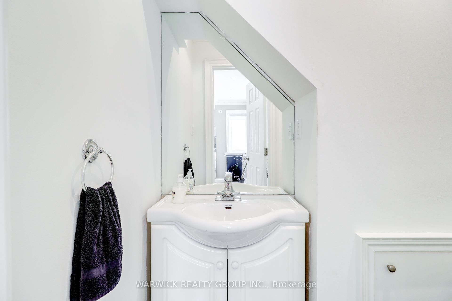 123 Sheppard Avenue E Property Photo 13