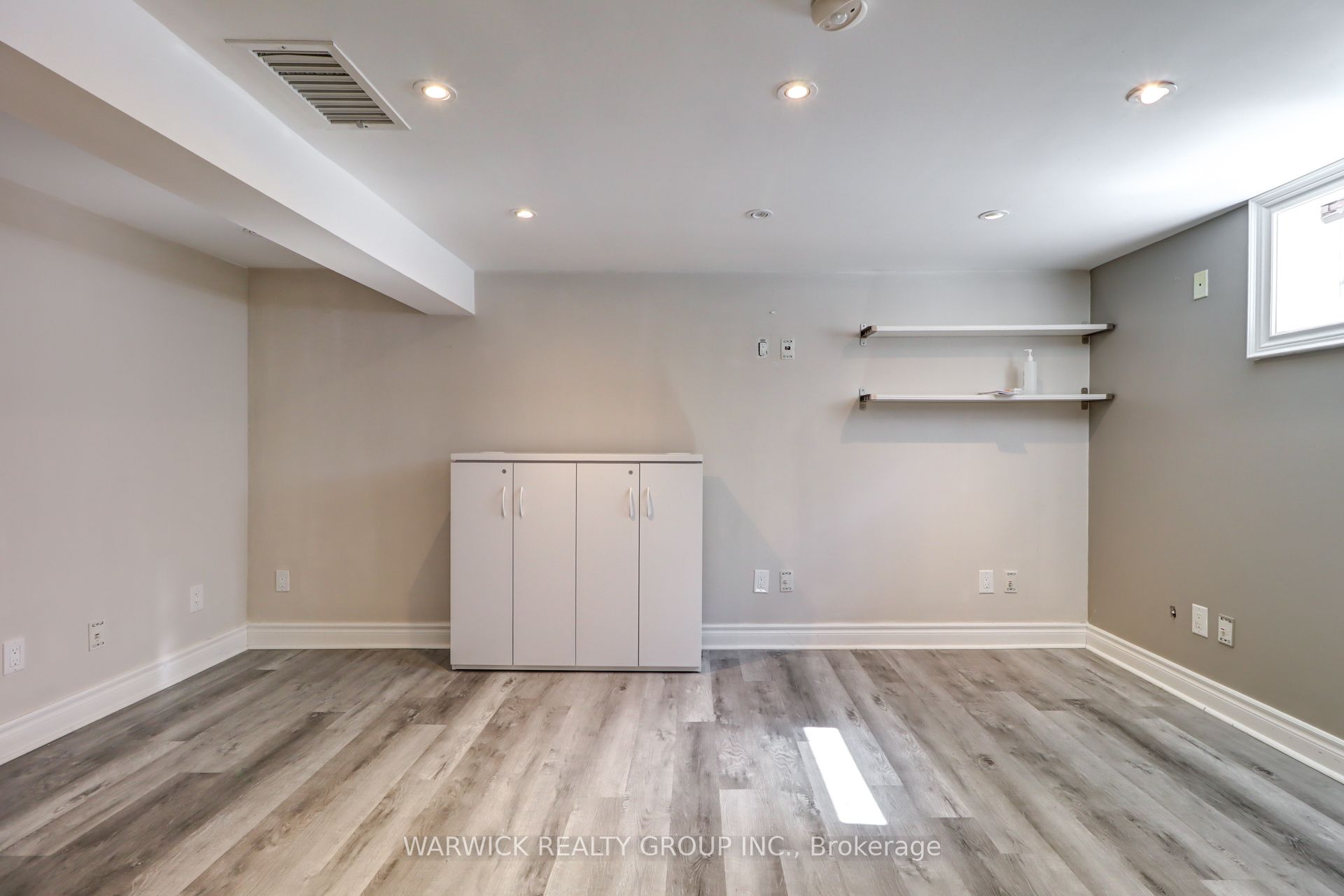 123 Sheppard Avenue E Property Photo 28