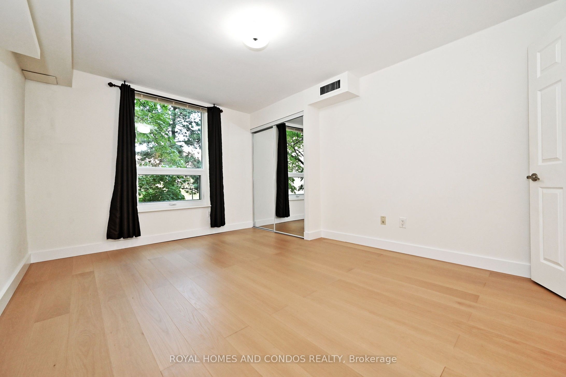 77 Maitland Place 220 Property Photo 21