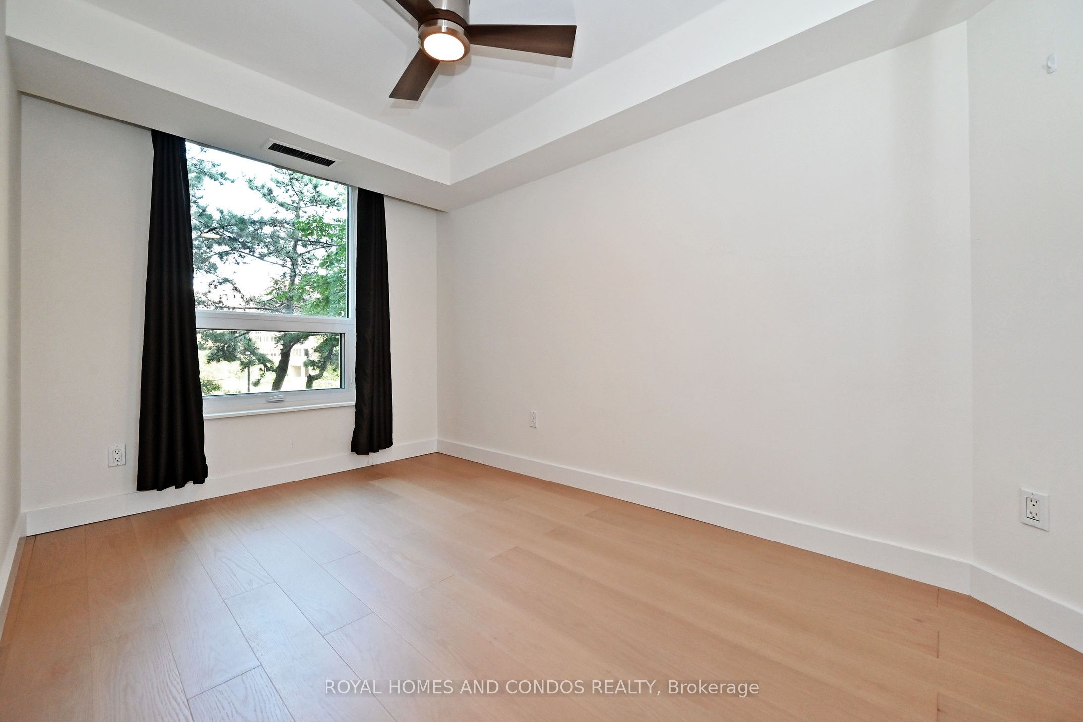 77 Maitland Place 220 Property Photo 32