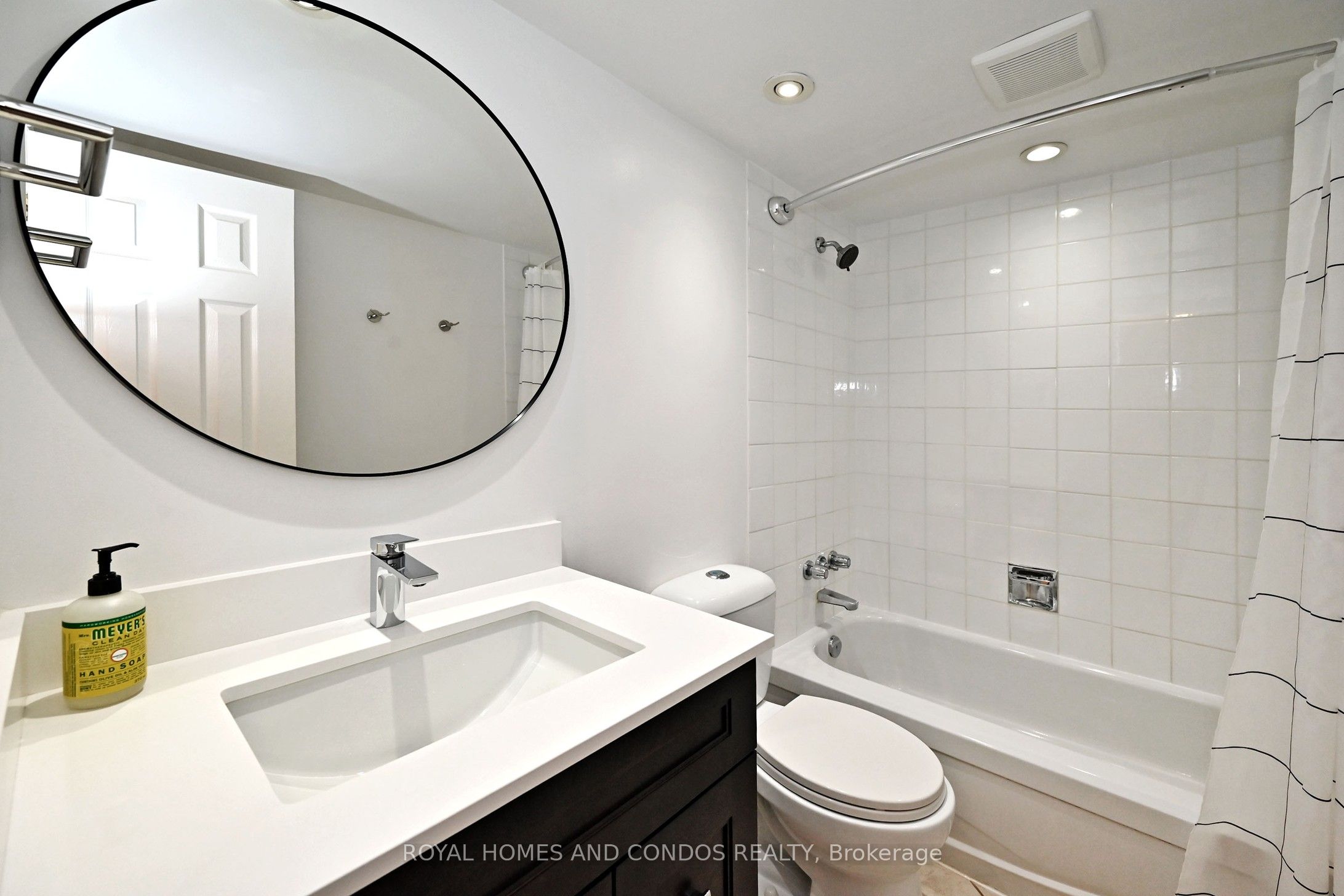 77 Maitland Place 220 Property Photo 35