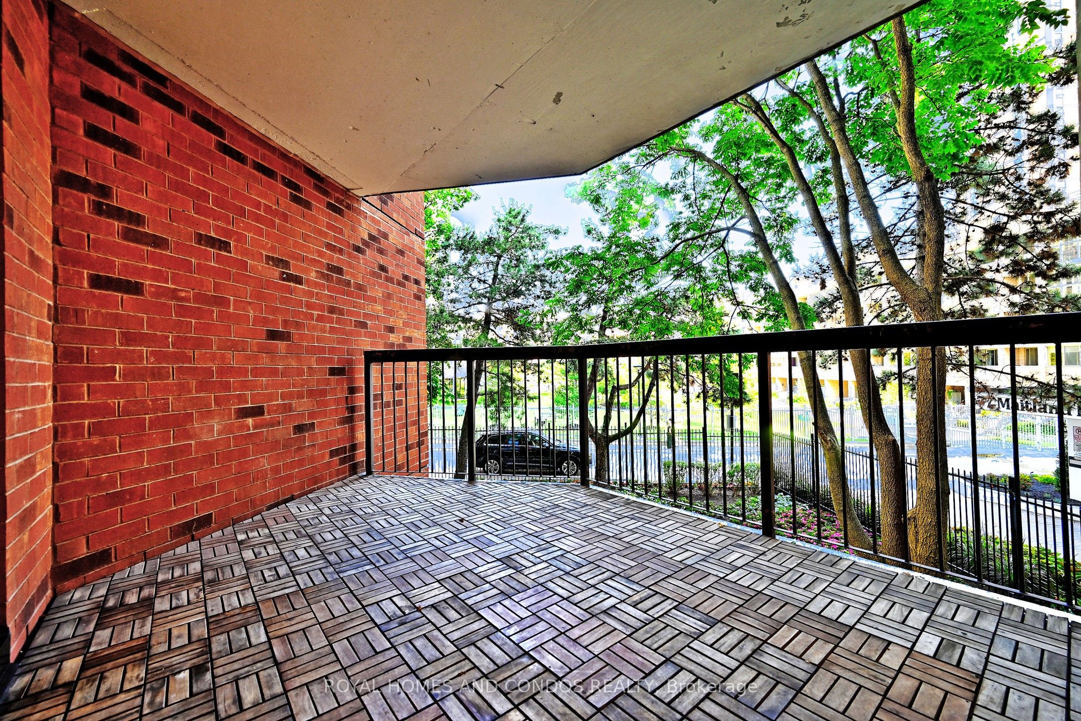 77 Maitland Place 220 Property Photo 43