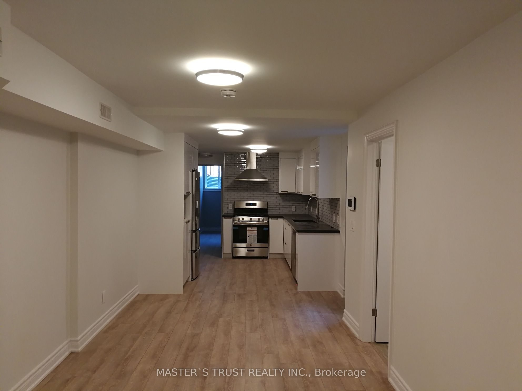 246 Lippincott Street Lowunit Property Photo 3