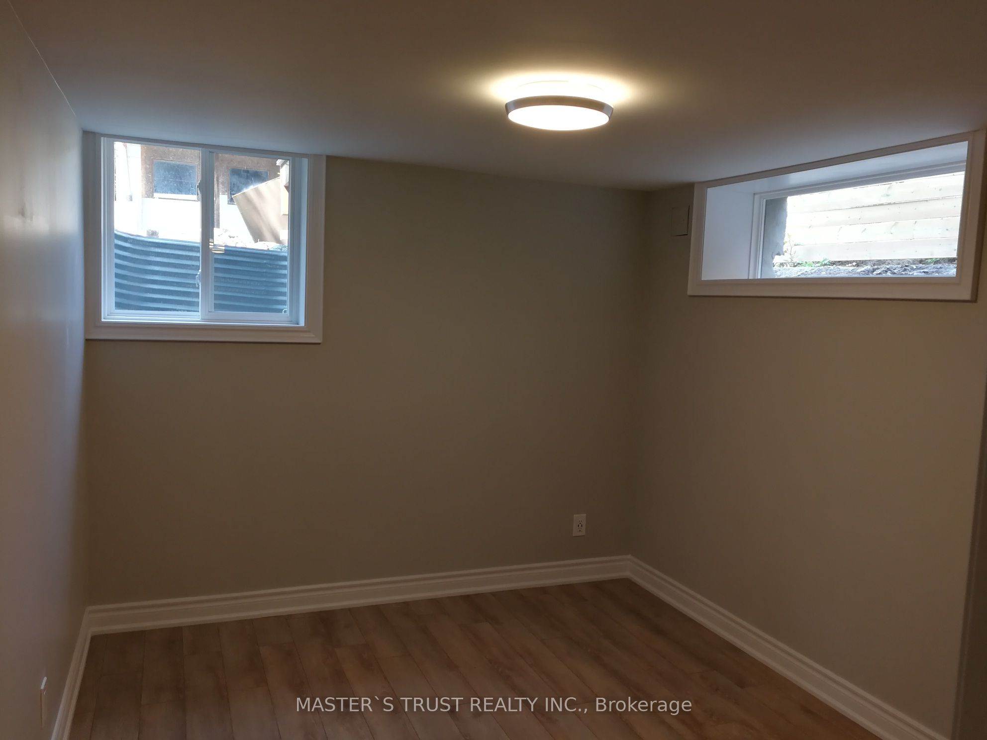 246 Lippincott Street Lowunit Property Photo 7