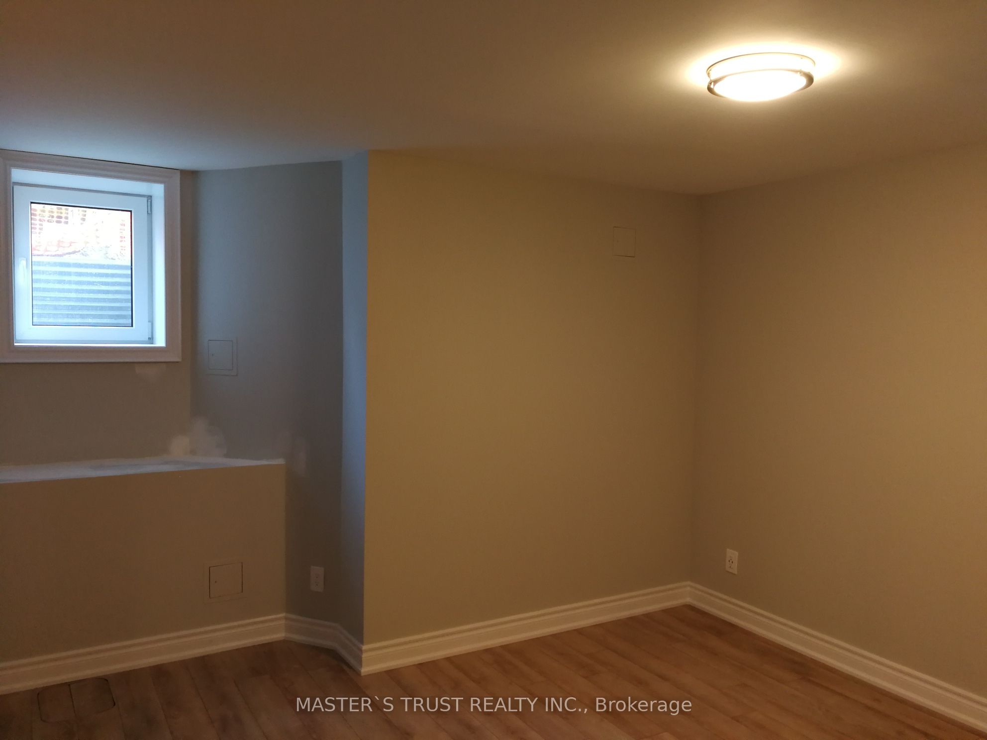 246 Lippincott Street Lowunit Property Photo 8