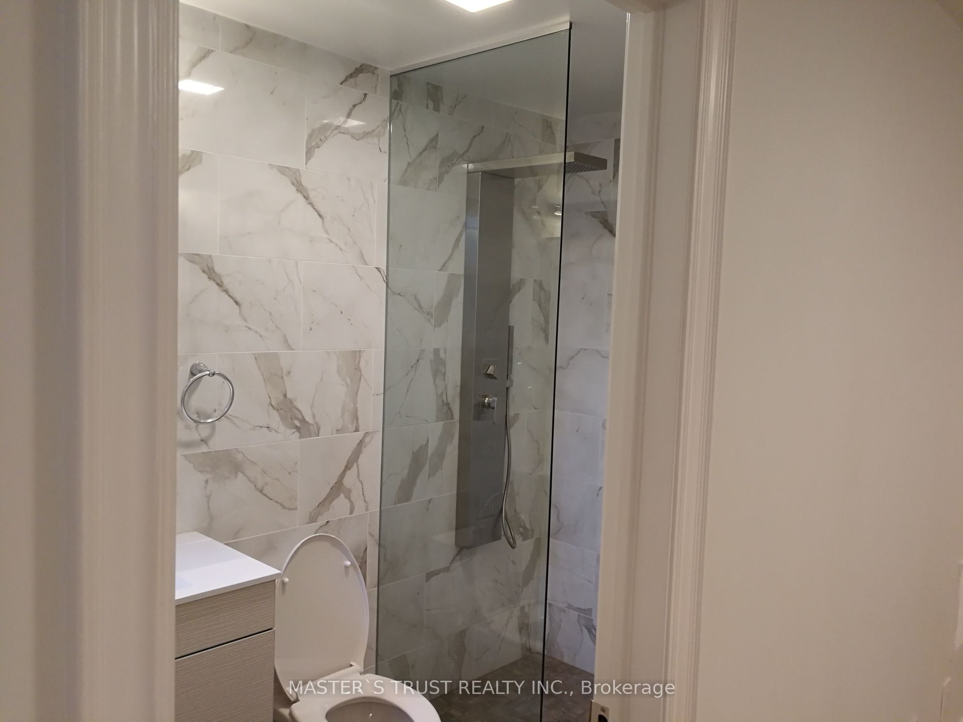 246 Lippincott Street Lowunit Property Photo 10