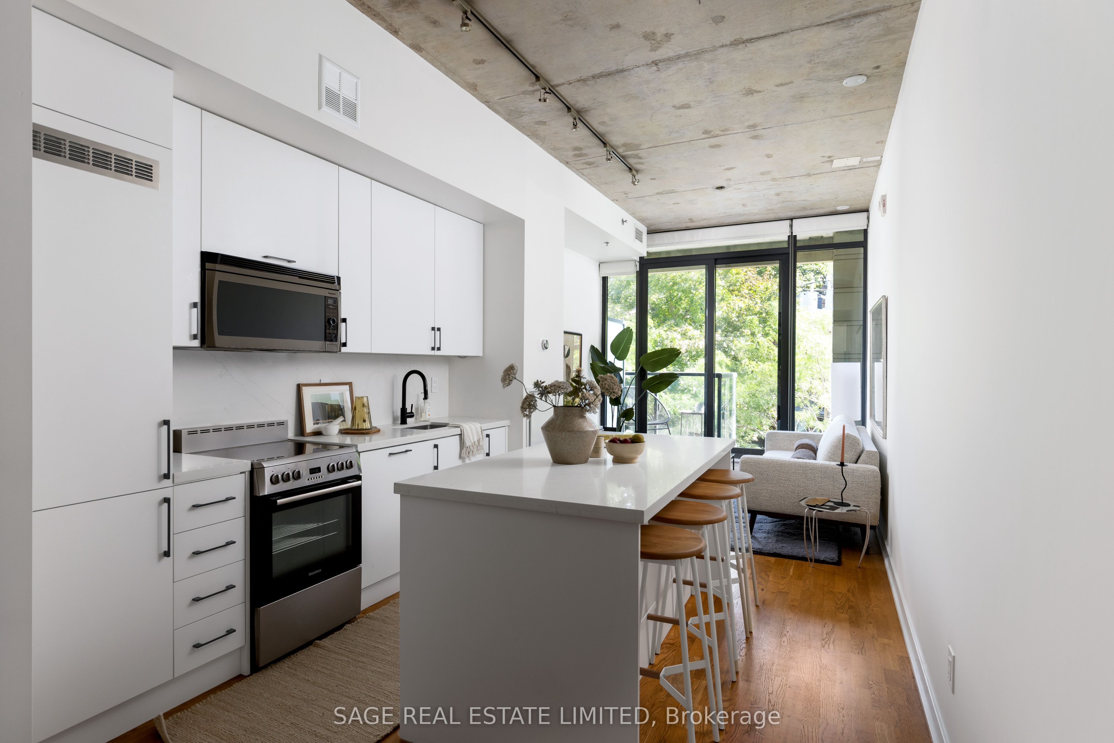 8 Dovercourt Road 216 Property Photo 2