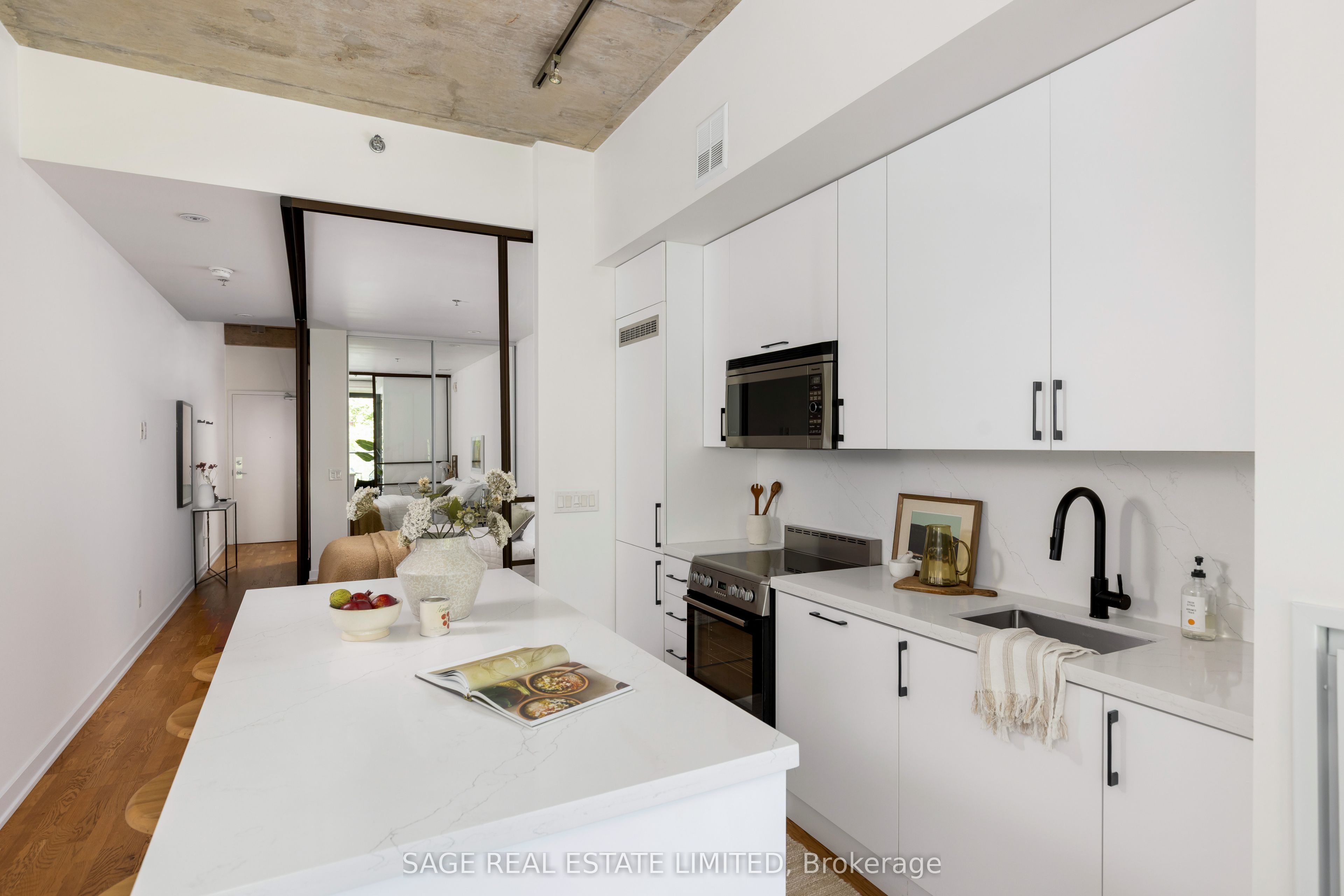 8 Dovercourt Road 216 Property Photo 10
