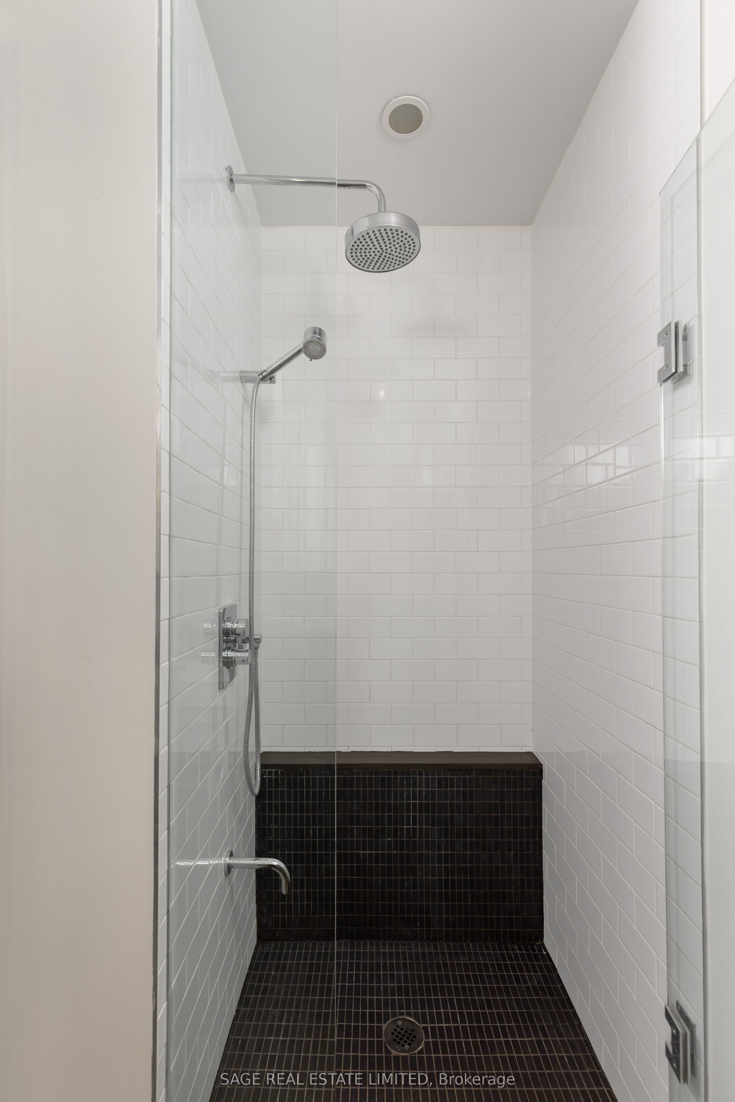 8 Dovercourt Road 216 Property Photo 17