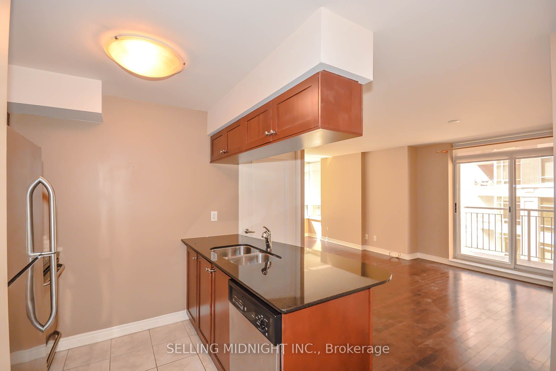 60 St Clair Avenue W 502 Property Photo 7