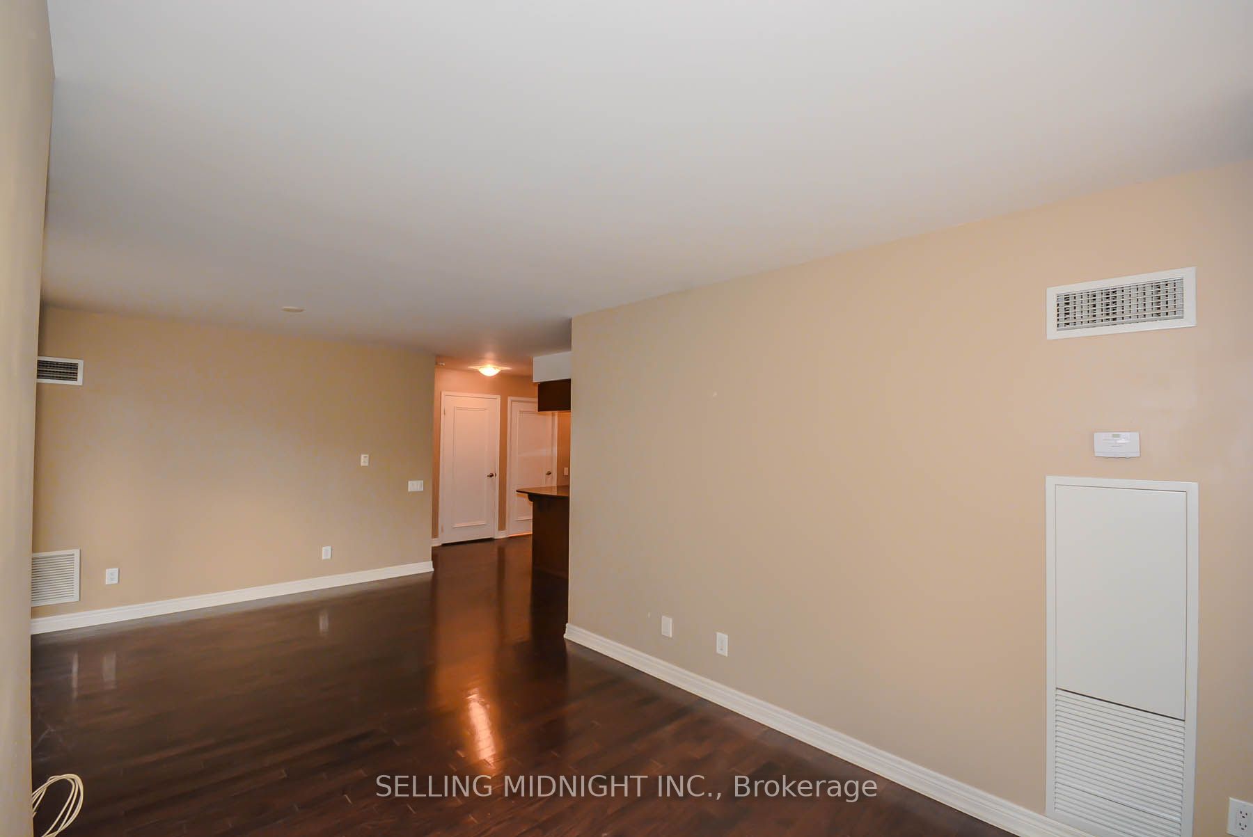 60 St Clair Avenue W 502 Property Photo 14
