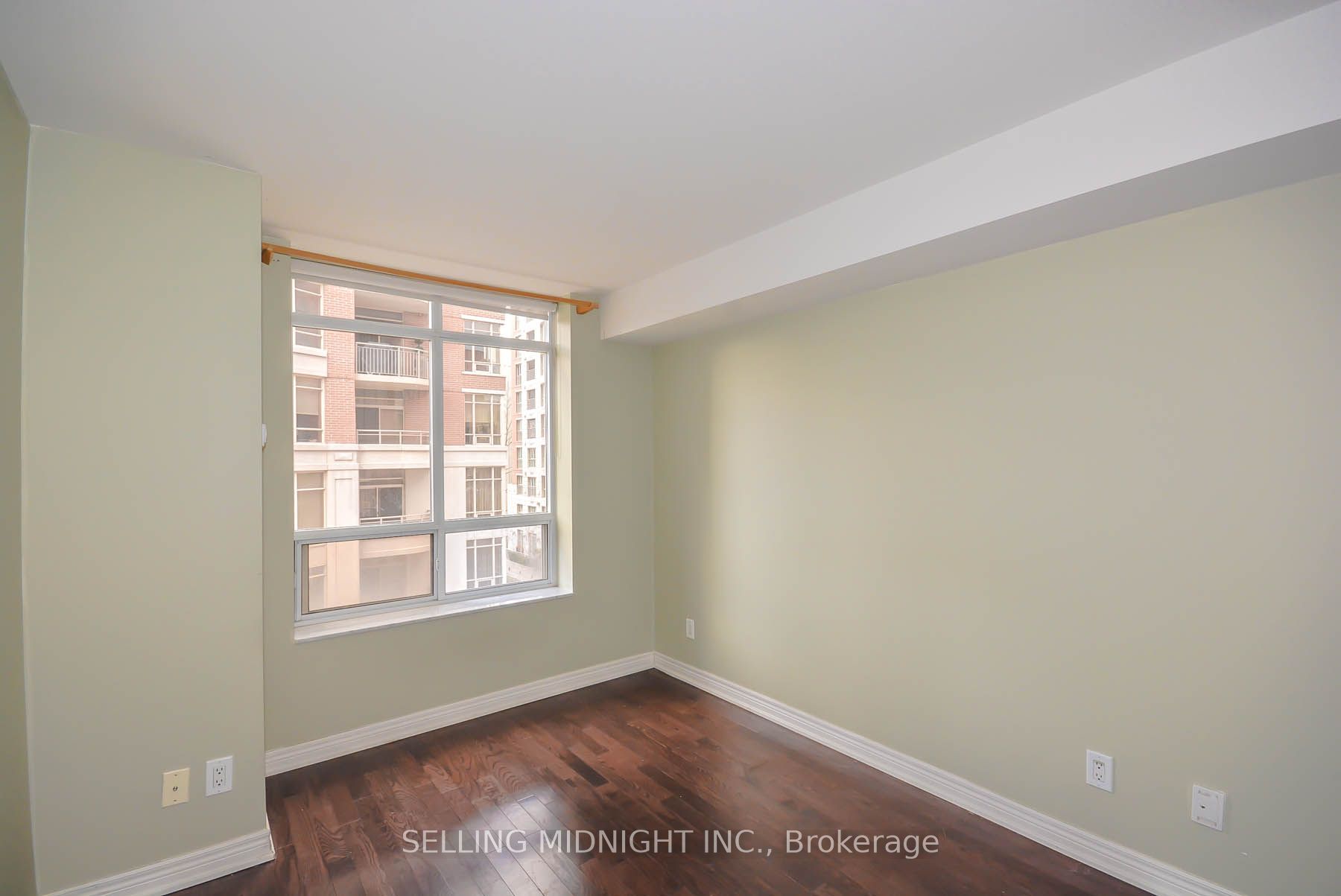 60 St Clair Avenue W 502 Property Photo 18