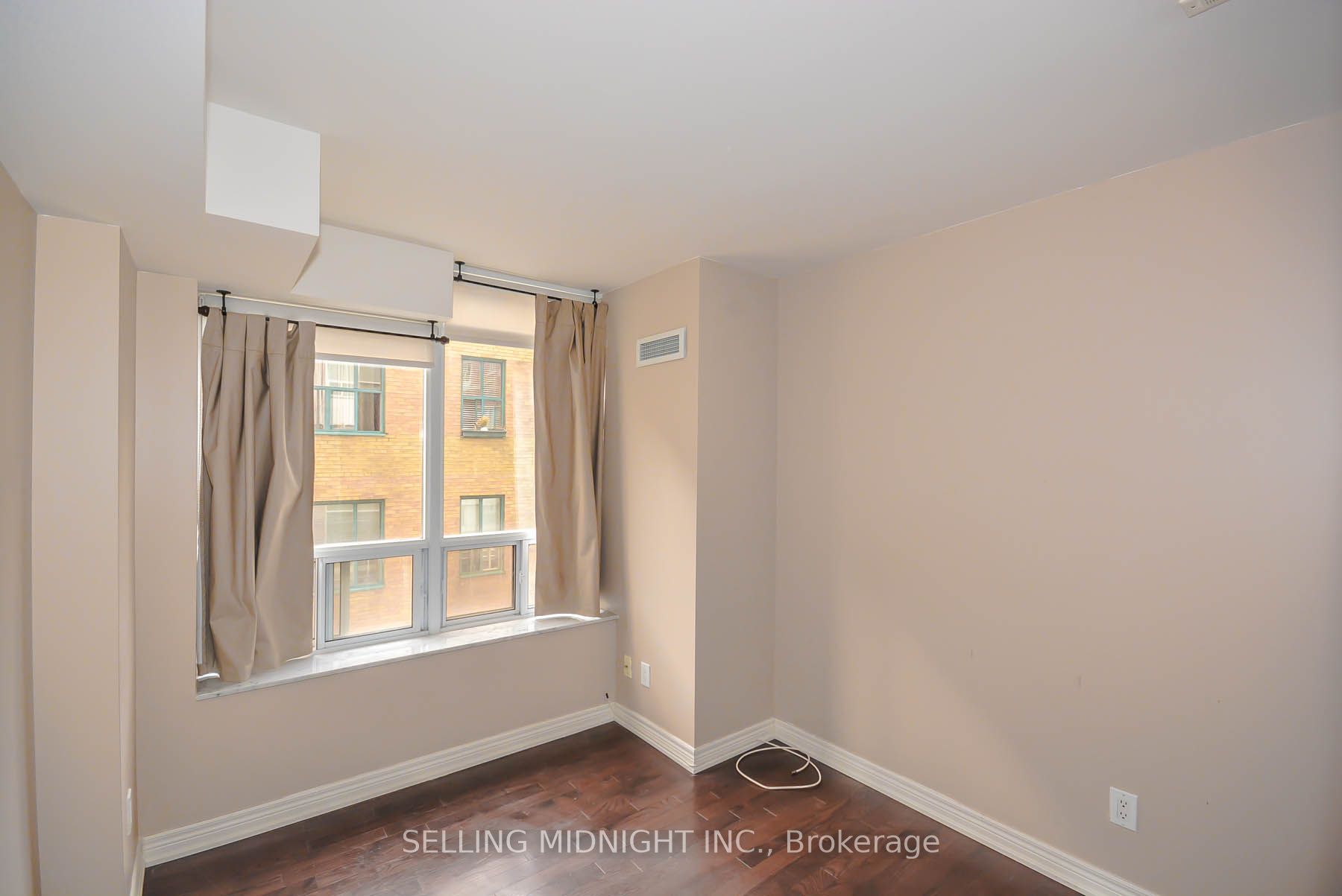 60 St Clair Avenue W 502 Property Photo 24