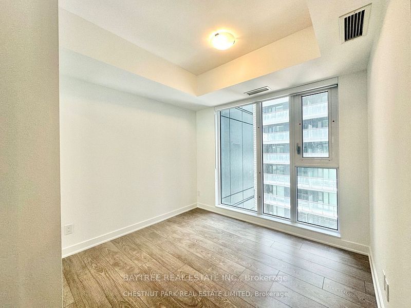 543 Richmond Street W 722 Property Photo 6