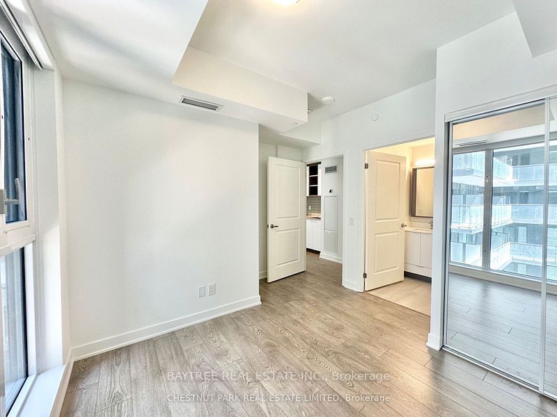 543 Richmond Street W 722 Property Photo 7