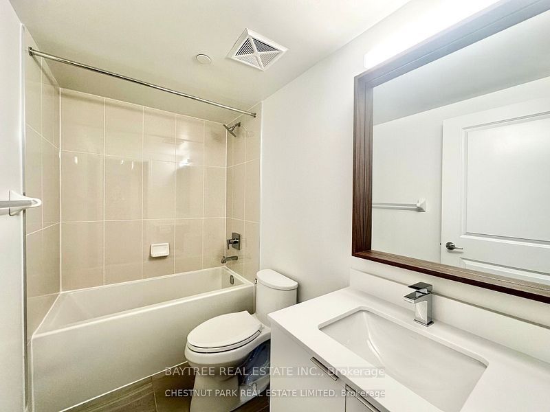 543 Richmond Street W 722 Property Photo 10