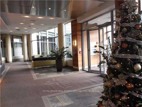 230 Queens Quay 527 Property Photo 2