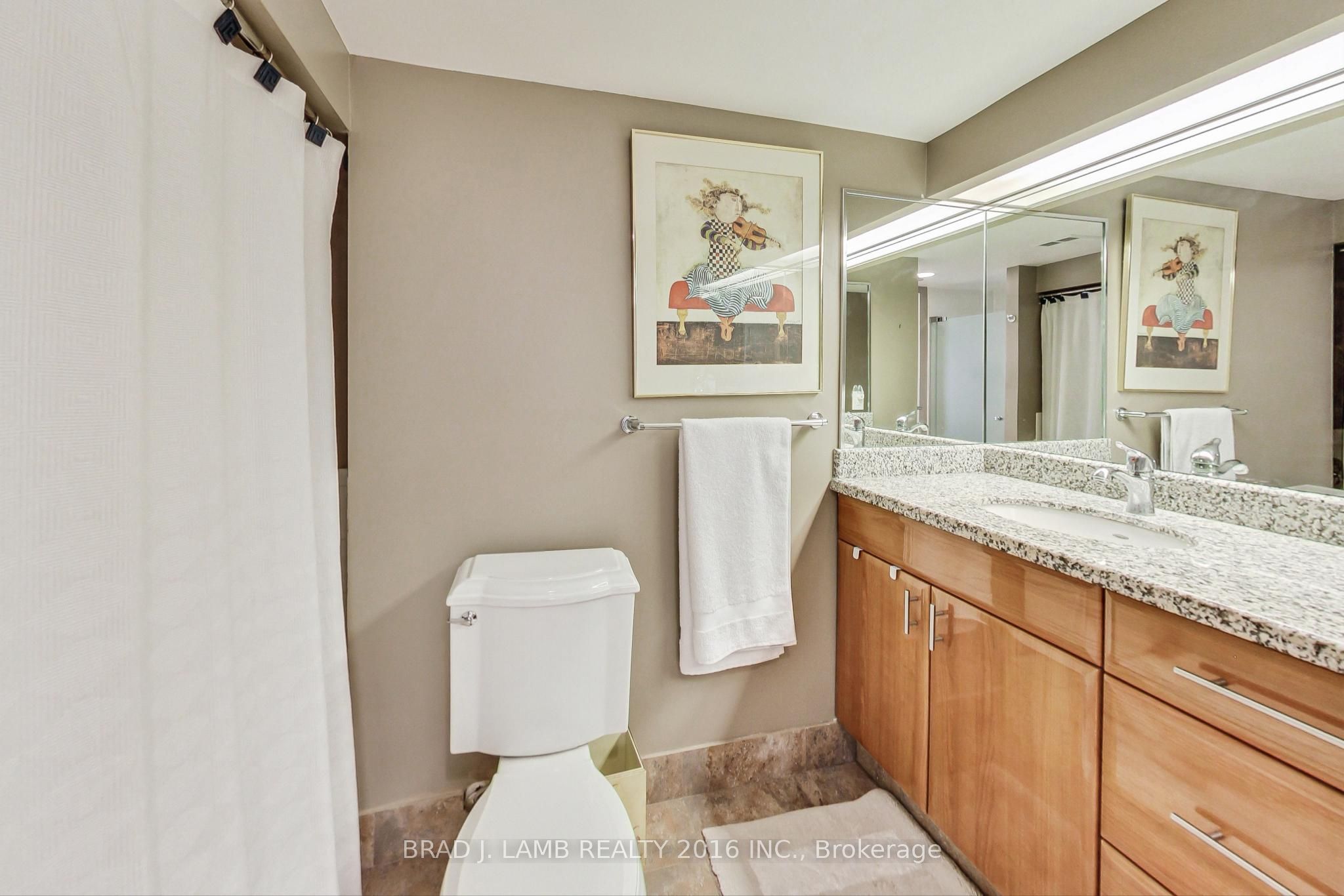 99 Harbour Square 2911 Property Photo 8