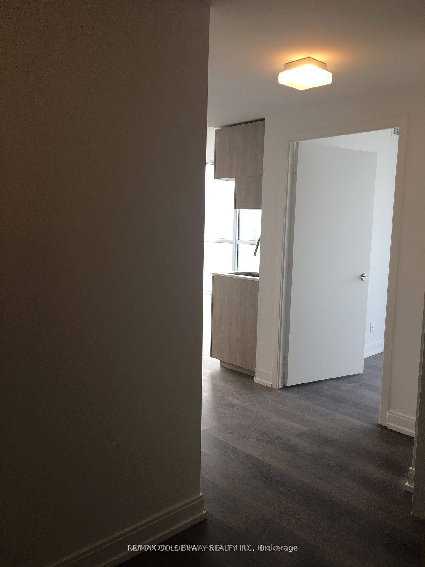 181 Dundas Street E 4910 Property Photo 8