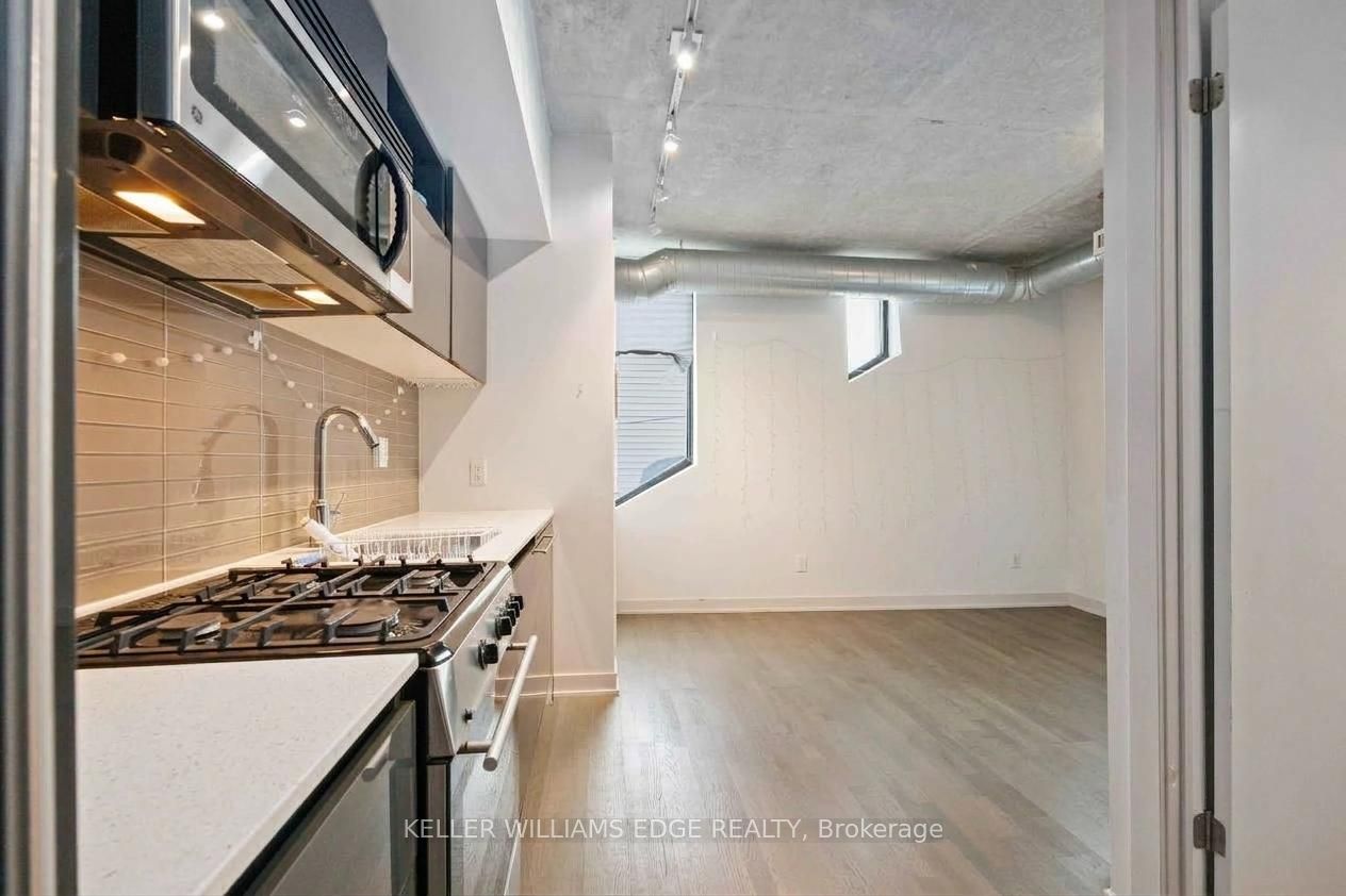 109 Wolseley Street E 204 Property Photo 7