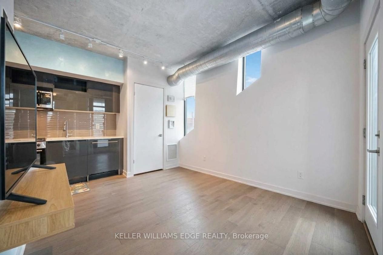 109 Wolseley Street E 204 Property Photo 8