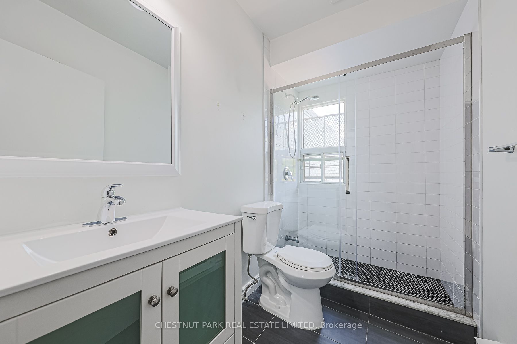 650a Queen Street W #1 Property Photo 20