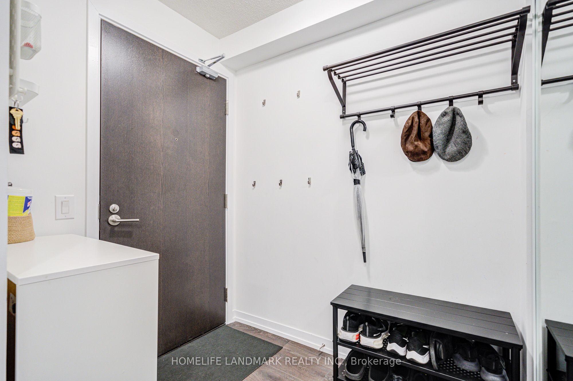 219 Dundas Street E 609 Property Photo 10