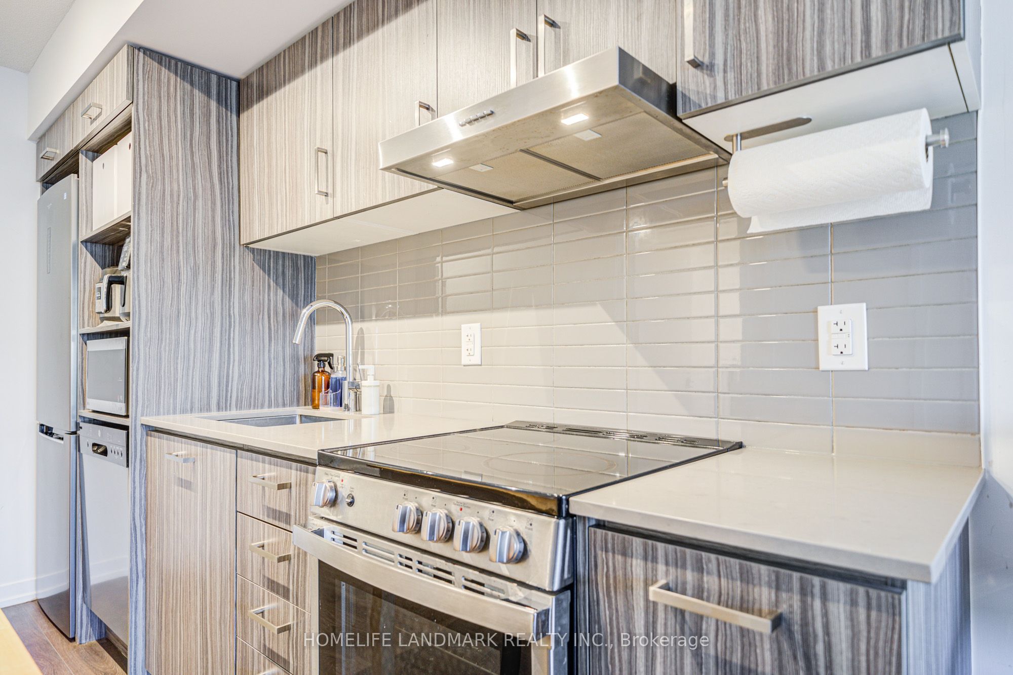 219 Dundas Street E 609 Property Photo 20