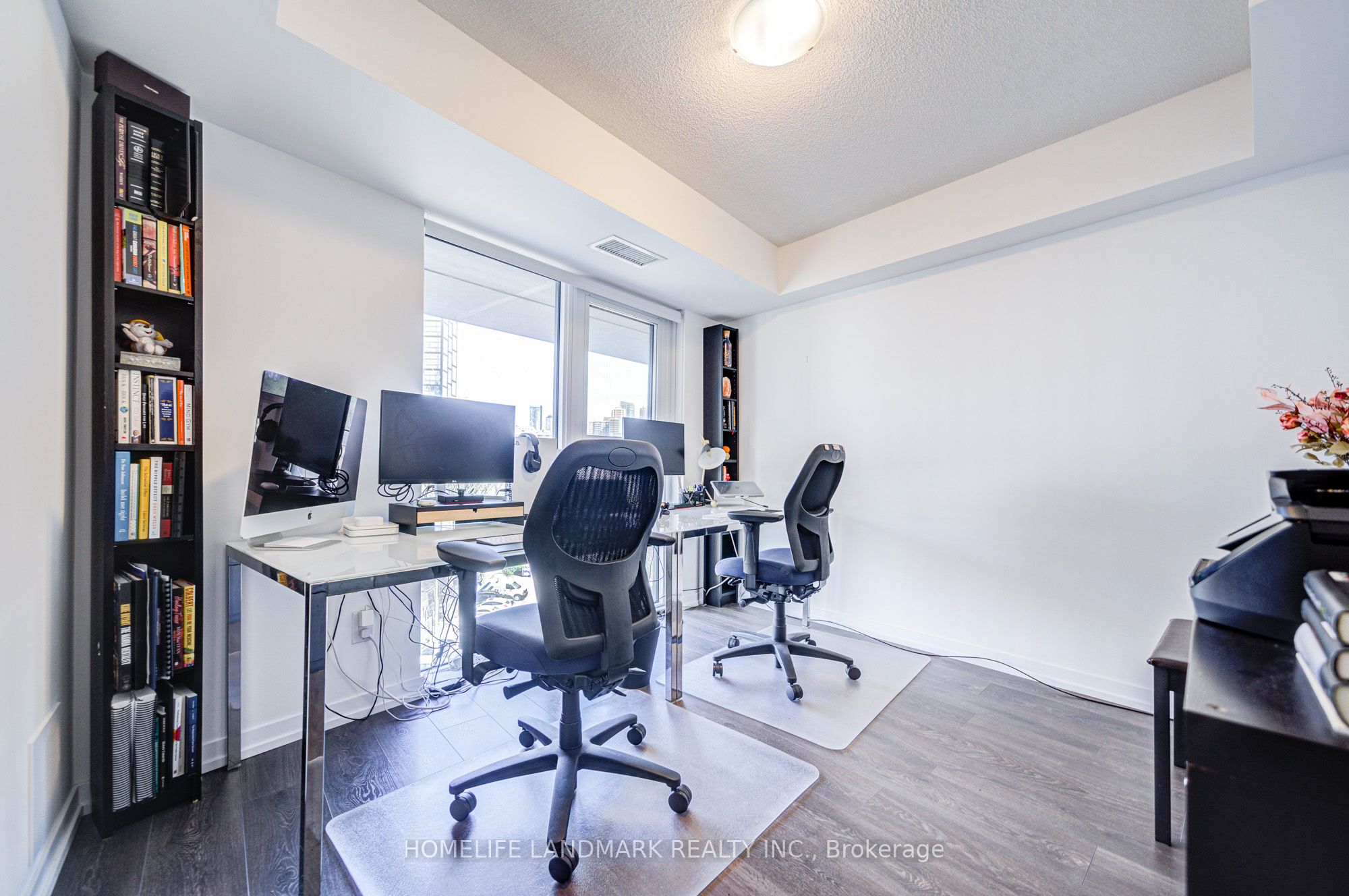 219 Dundas Street E 609 Property Photo 29
